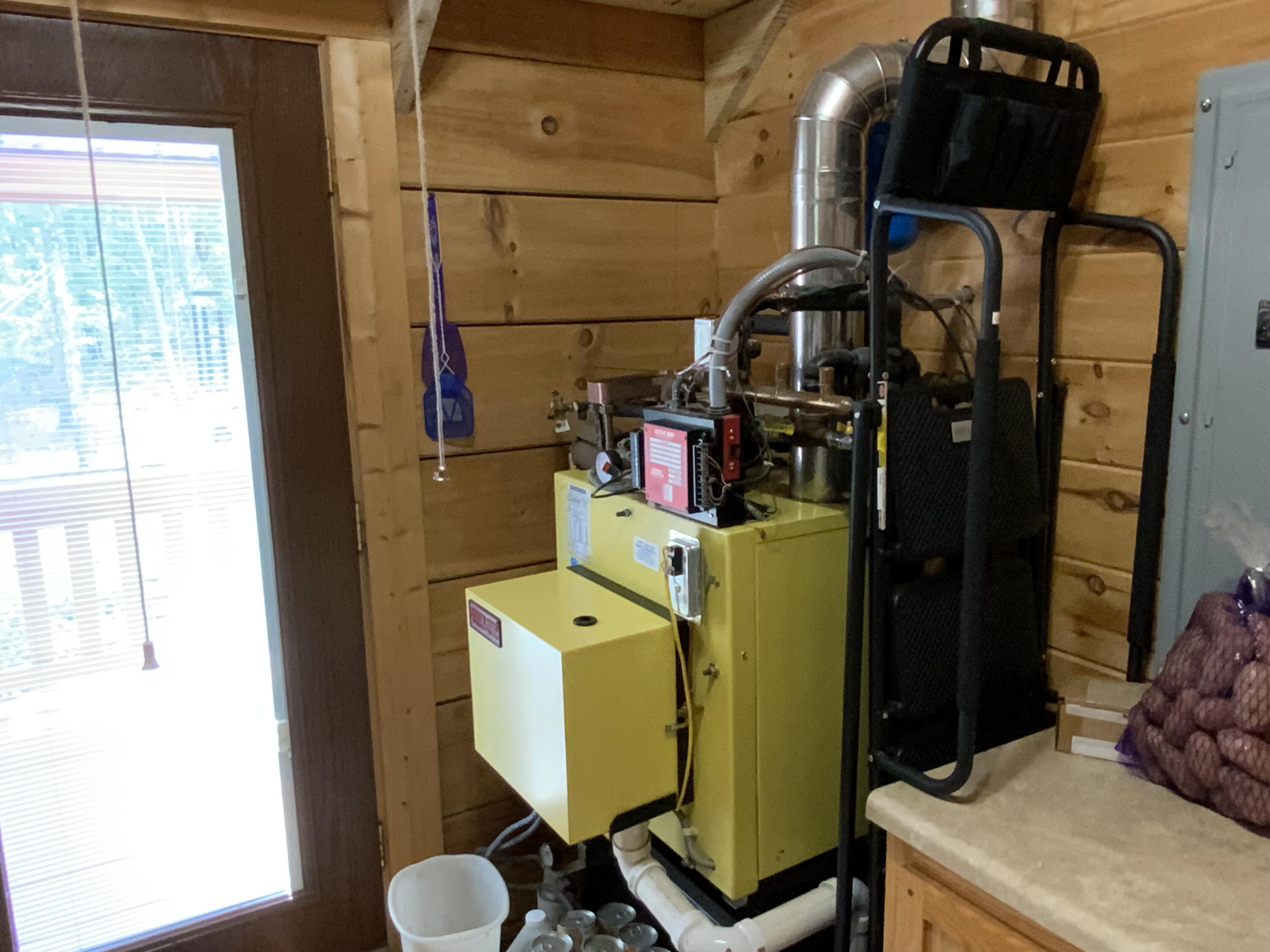 Tracy City, Tennessee, 37387, United States, 3 Bedrooms Bedrooms, ,Residential,For Sale,1979741