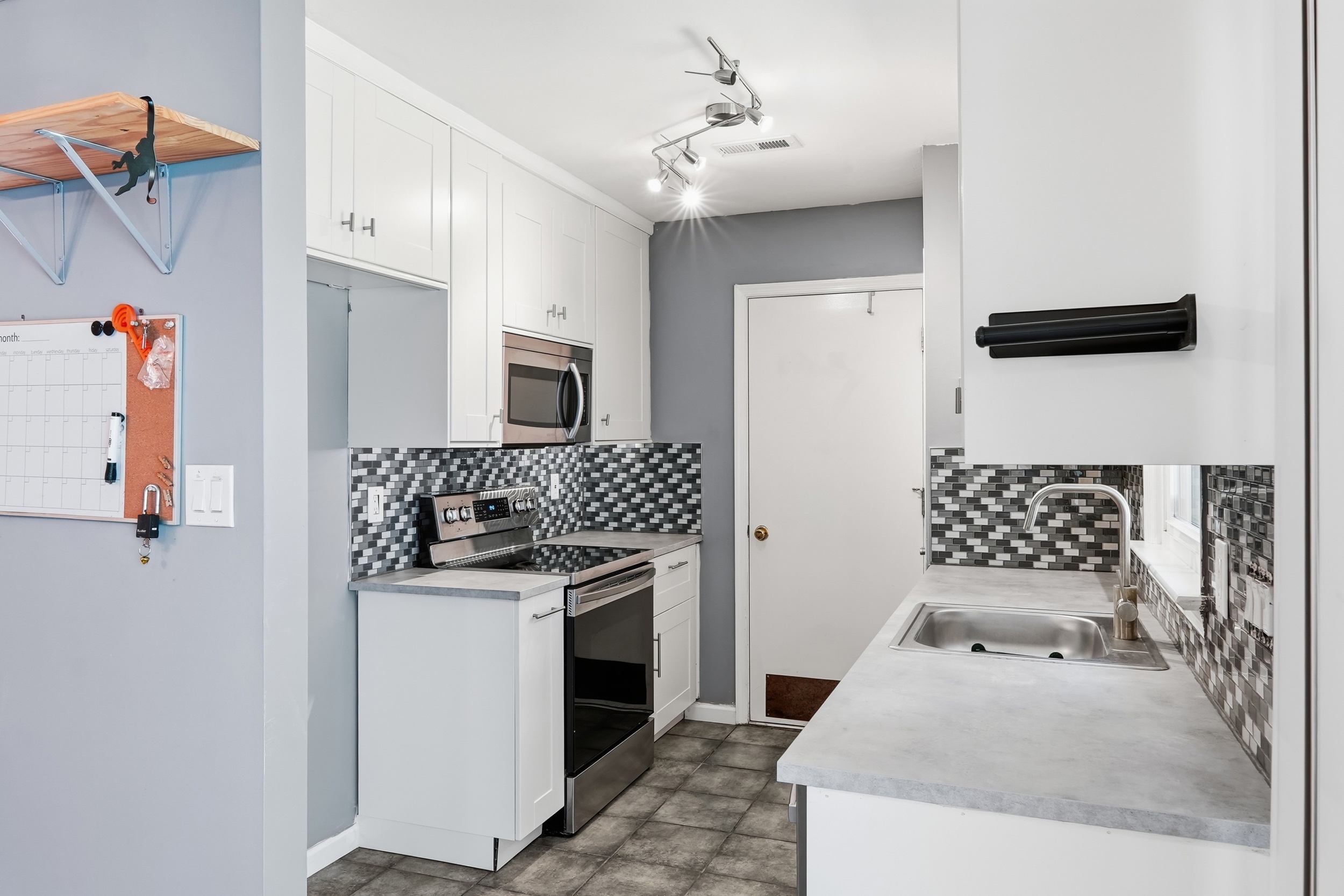  907 Jouett Drive, Newport News, VA 23608 - 物件實景