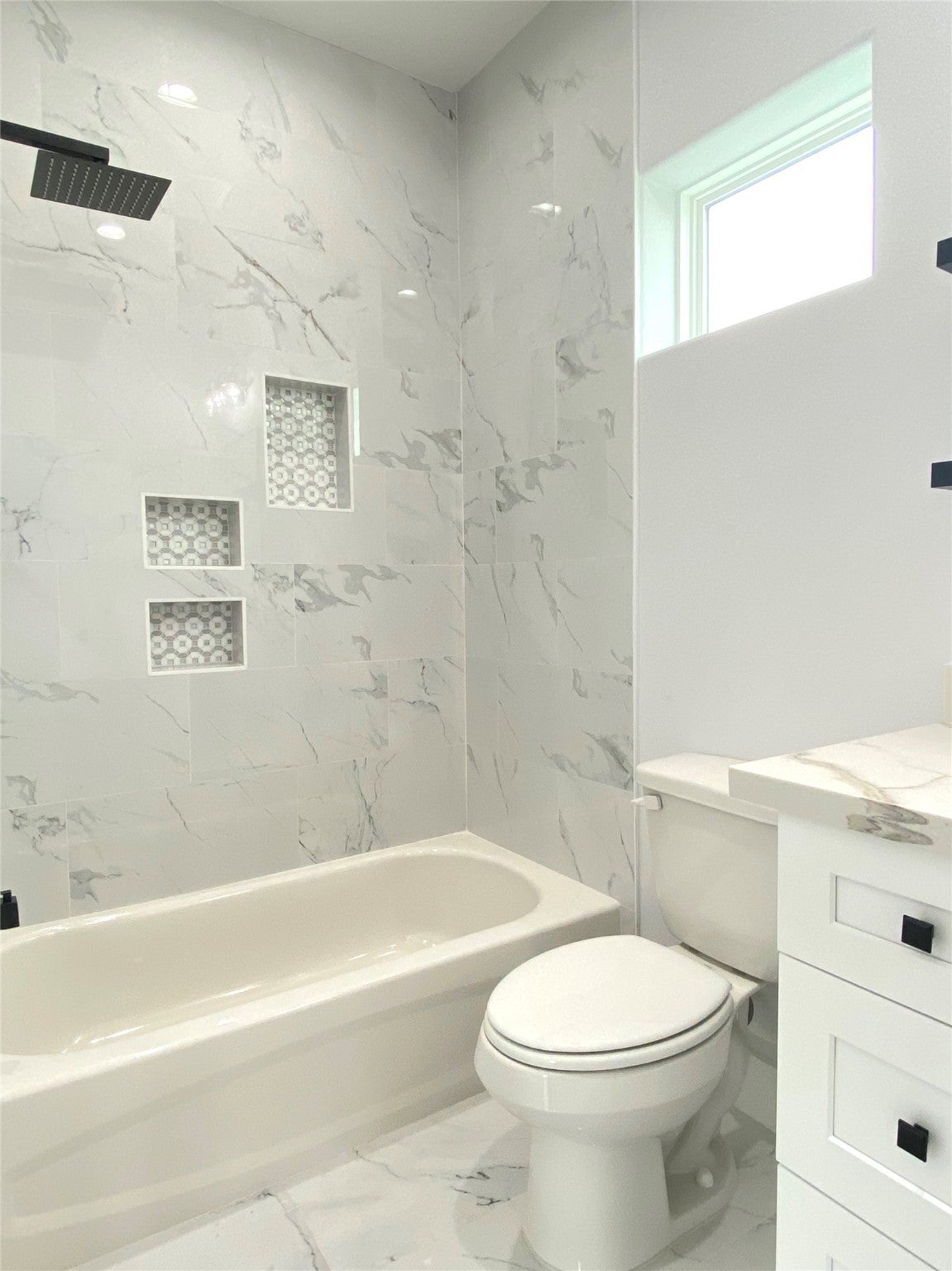 1102 36th Street, Galveston, Texas, 77550, United States, 3 Bedrooms Bedrooms, ,4 BathroomsBathrooms,Residential,For Sale,1102 36th Street,1539890