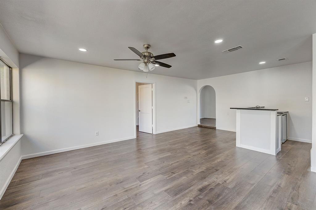 Fort Worth, Texas, 76107, United States, 3 Bedrooms Bedrooms, ,2 BathroomsBathrooms,Residential,For Sale,1915443