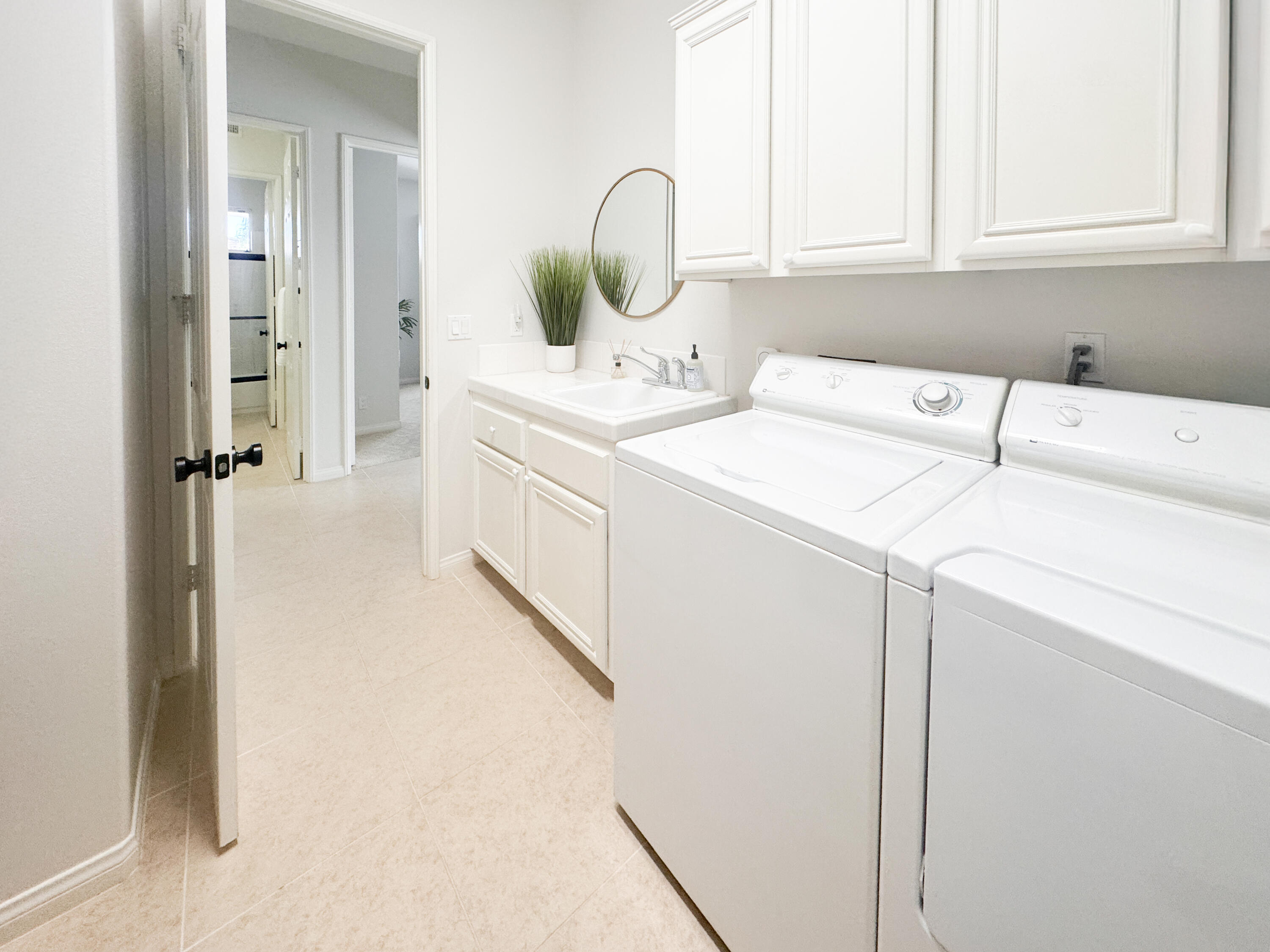 Rancho Mirage, California, 92270, United States, 3 Bedrooms Bedrooms, ,3 BathroomsBathrooms,Residential,For Sale,1991042