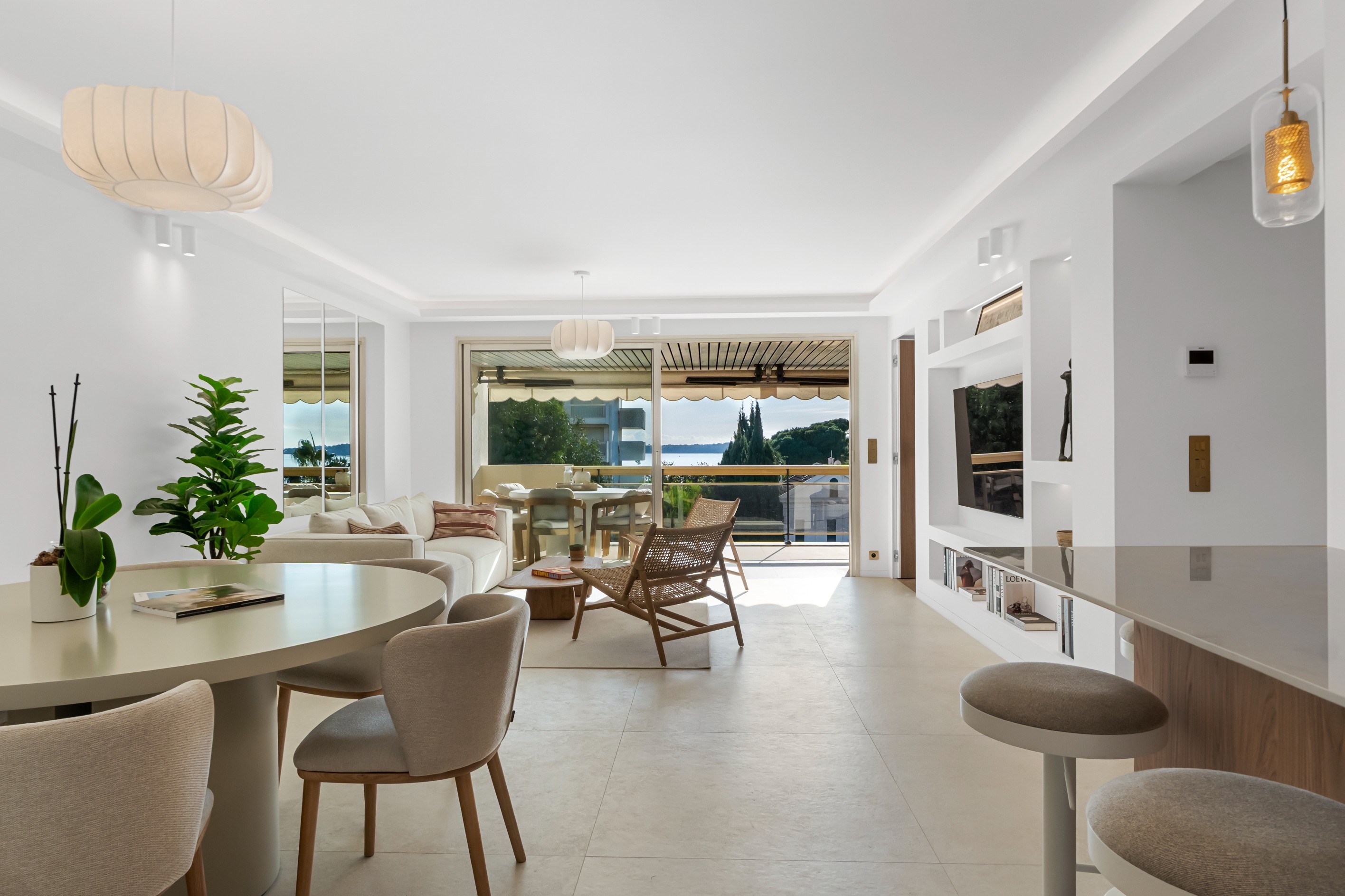  Cannes Palm Beach renovated 4-room apartment with terrace and sea view - 物件實景