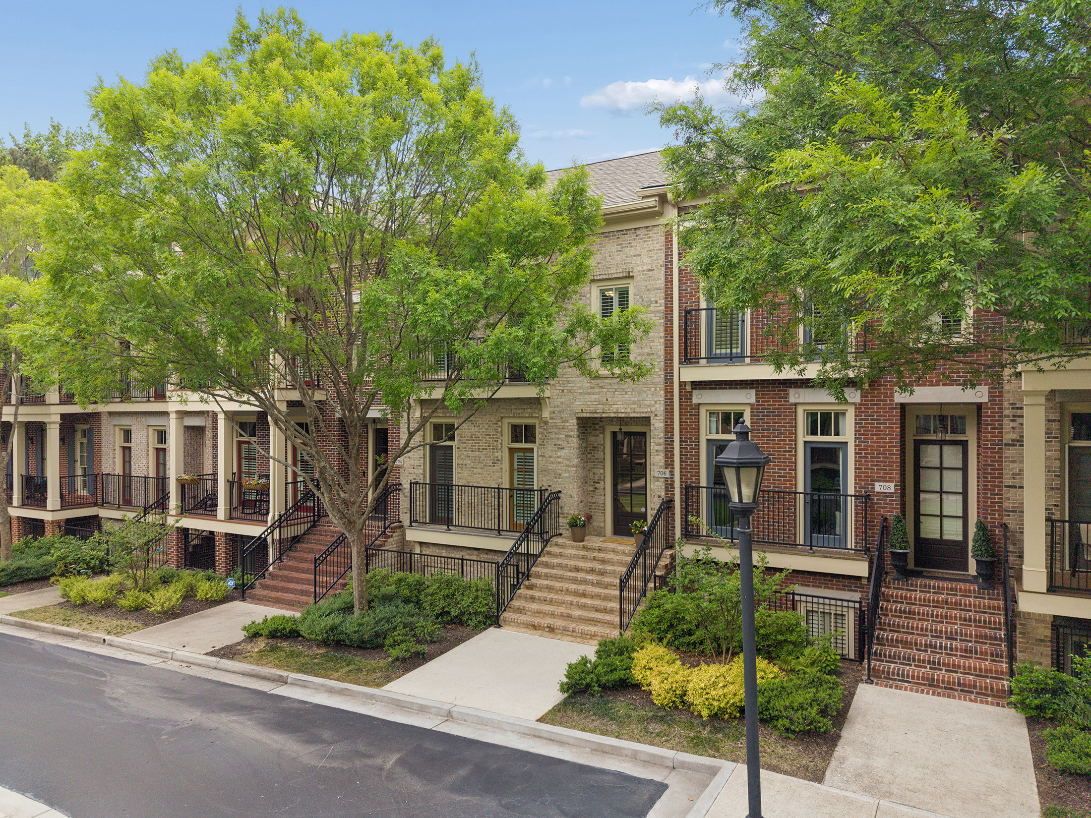  Exceptional Townhome Offers a Resort-like Lifestyle - 物件實景