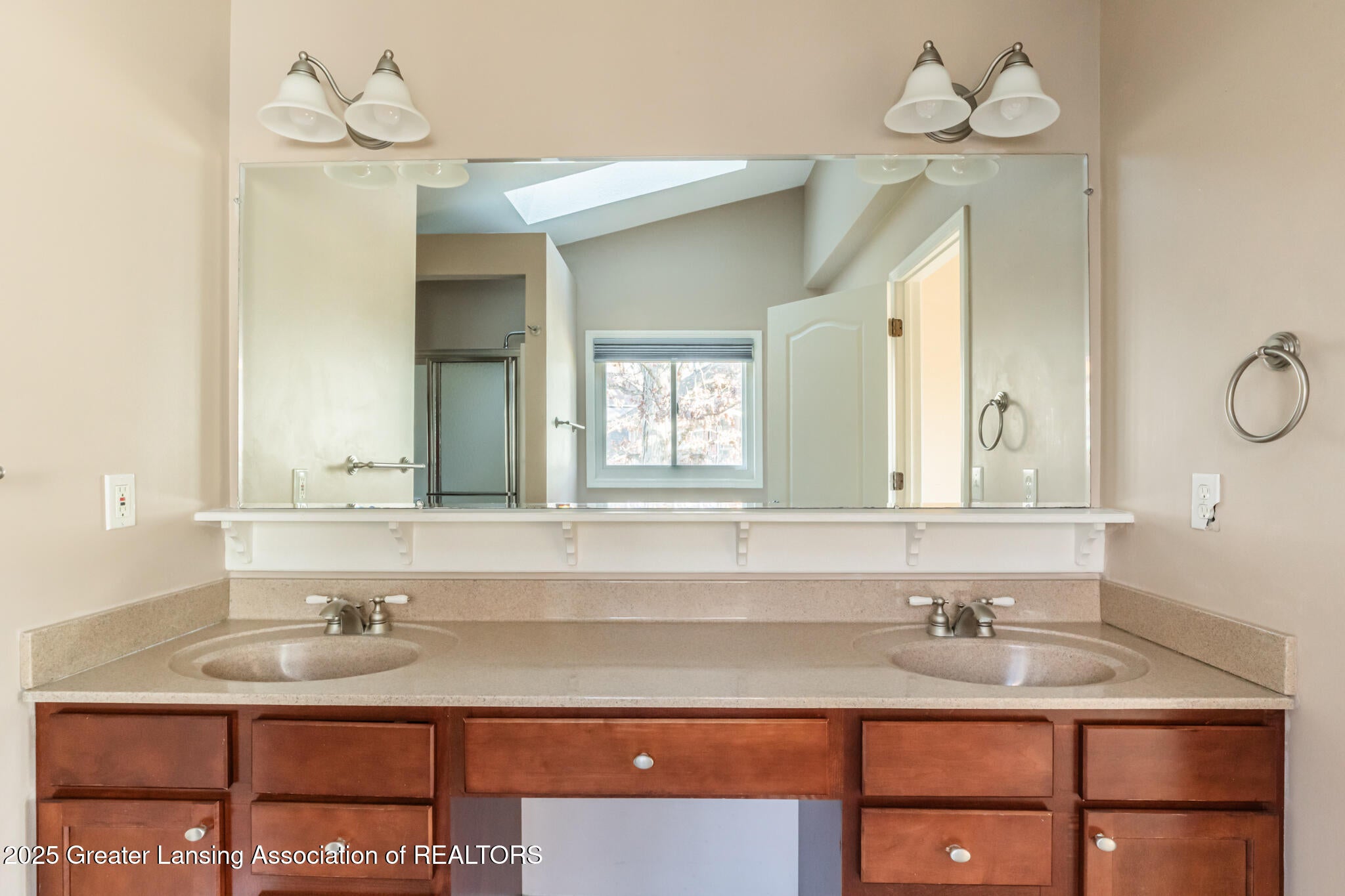 East Lansing, Michigan, 48823, United States, 5 Bedrooms Bedrooms, ,3 BathroomsBathrooms,Residential,For Sale,1991518