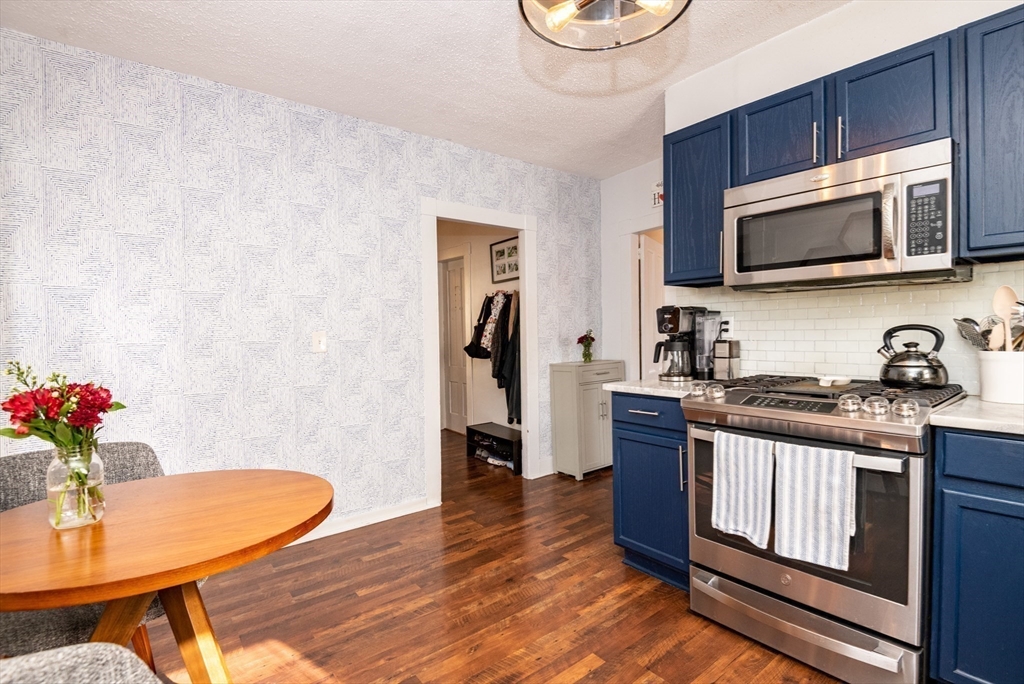 Salem, Massachusetts, 01970, United States, 3 Bedrooms Bedrooms, ,2 BathroomsBathrooms,Residential,For Sale,1990953