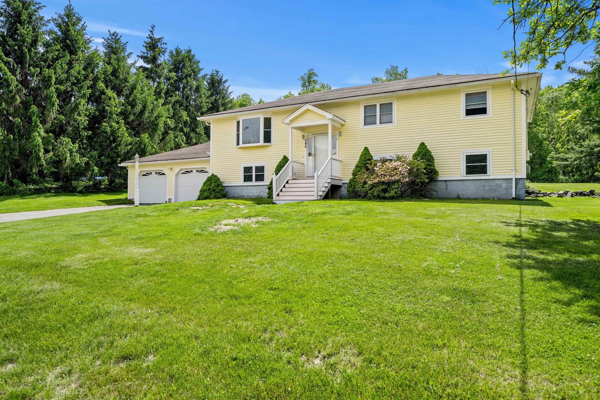  240 Hampstead St, Methuen, MA, 01844 - 物件實景