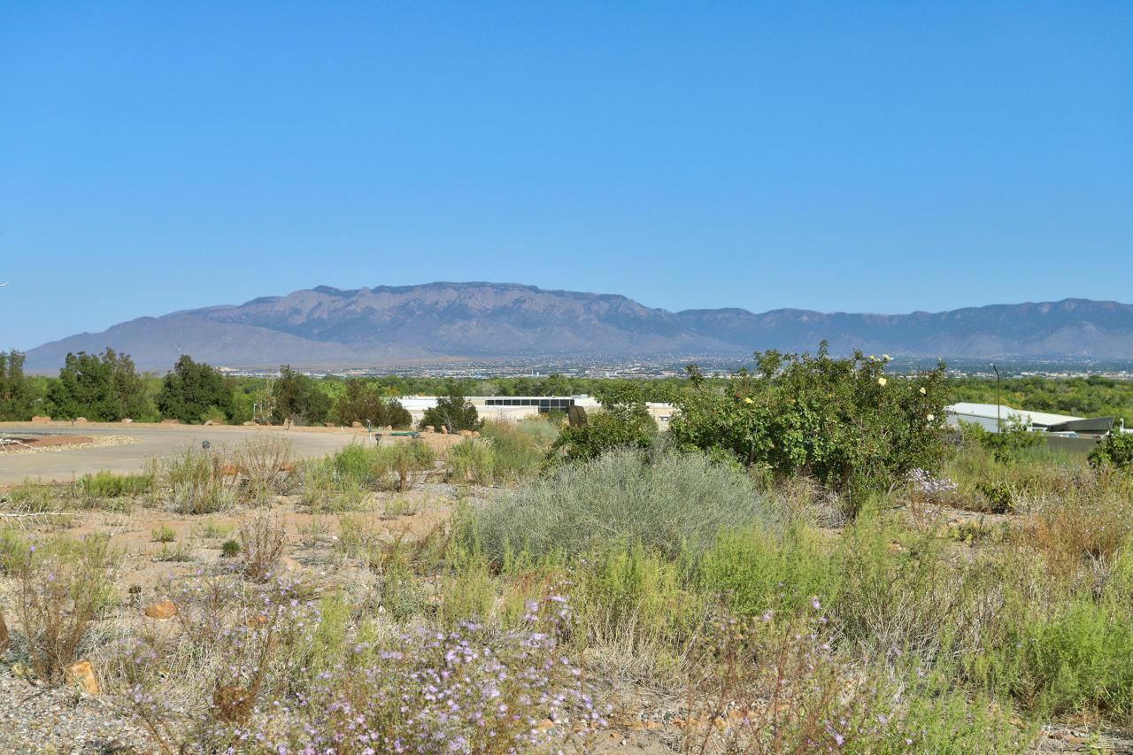 6301 COORS Boulevard NW, Albuquerque, New Mexico, 87120, United States, 3 Bedrooms Bedrooms, ,4 BathroomsBathrooms,Residential,For Sale,6301 COORS Boulevard NW,1637534
