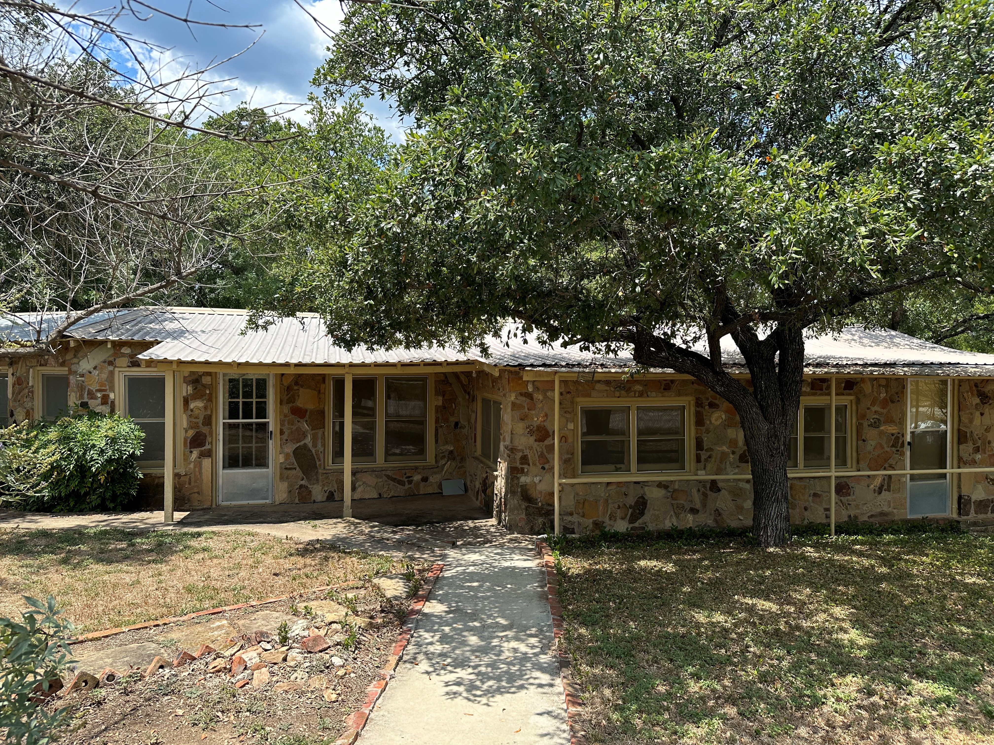 Bridgeport, Texas, 76426, United States, 3 Bedrooms Bedrooms, ,1 BathroomBathrooms,Residential,For Sale,1880460