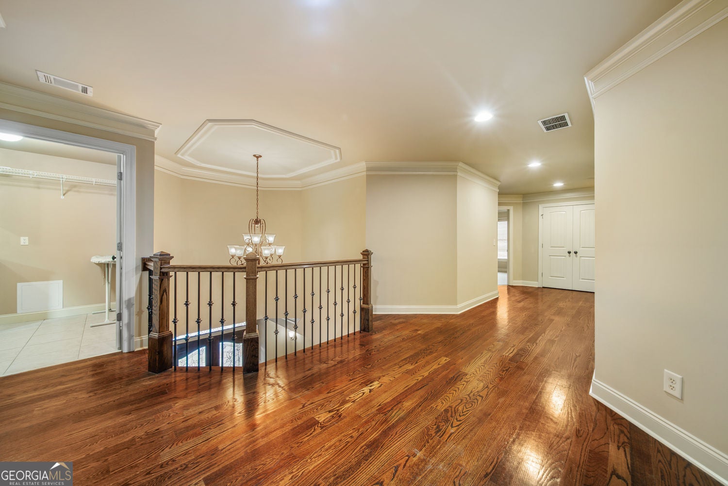 Snellville, Georgia, 30078, United States, 4 Bedrooms Bedrooms, ,5 BathroomsBathrooms,Residential,For Sale,1992513