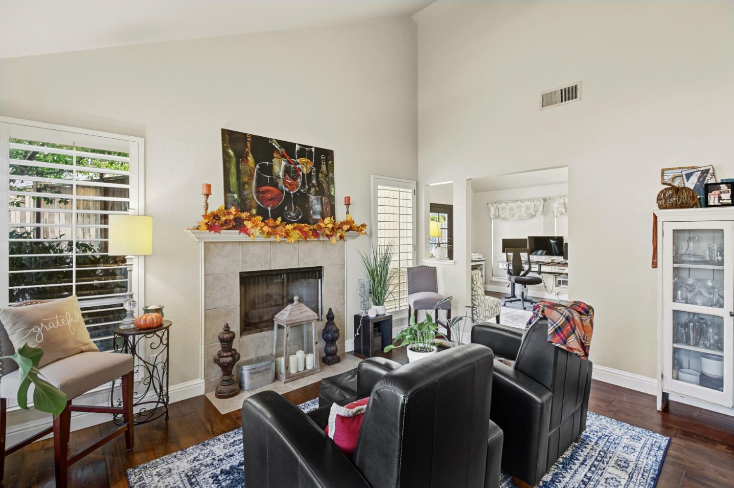 Elk Grove, California, 95624, United States, 4 Bedrooms Bedrooms, ,4 BathroomsBathrooms,Residential,For Sale,1987629