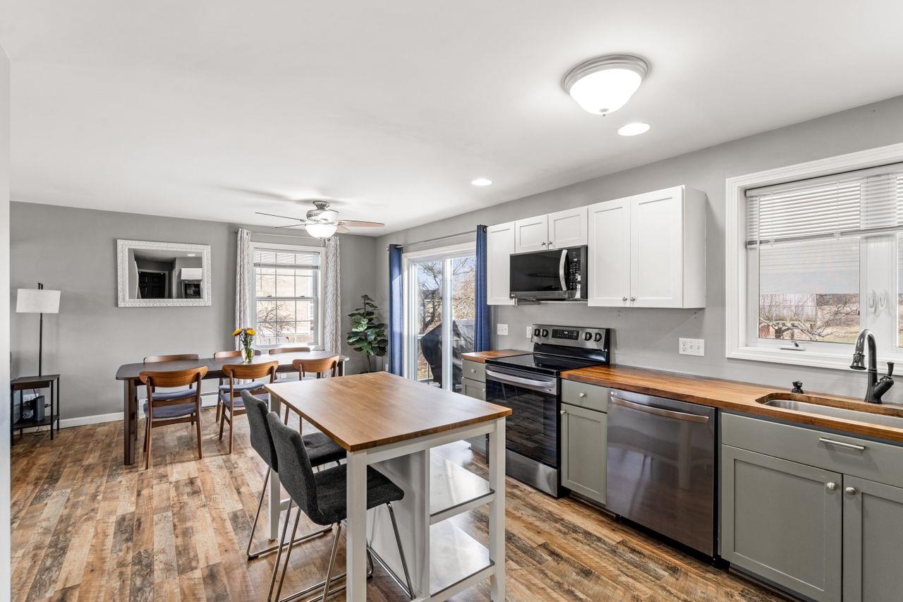 Epping, New Hampshire, 03042, United States, 3 Bedrooms Bedrooms, ,2 BathroomsBathrooms,Residential,For Sale,1862323