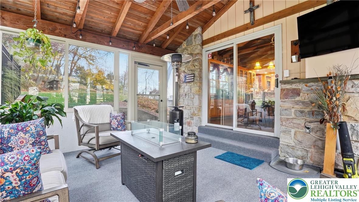 Allentown City, Pennsylvania, 18103, United States, 3 Bedrooms Bedrooms, ,2 BathroomsBathrooms,Residential,For Sale,1993437