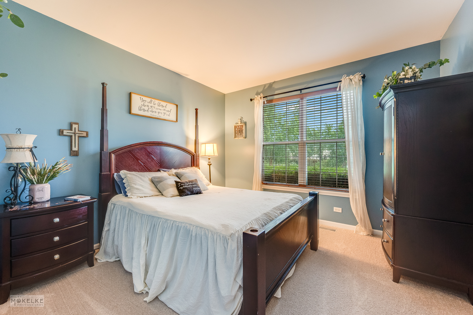 Oswego, Illinois, 60543, United States, 5 Bedrooms Bedrooms, ,3 BathroomsBathrooms,Residential,For Sale,1955340