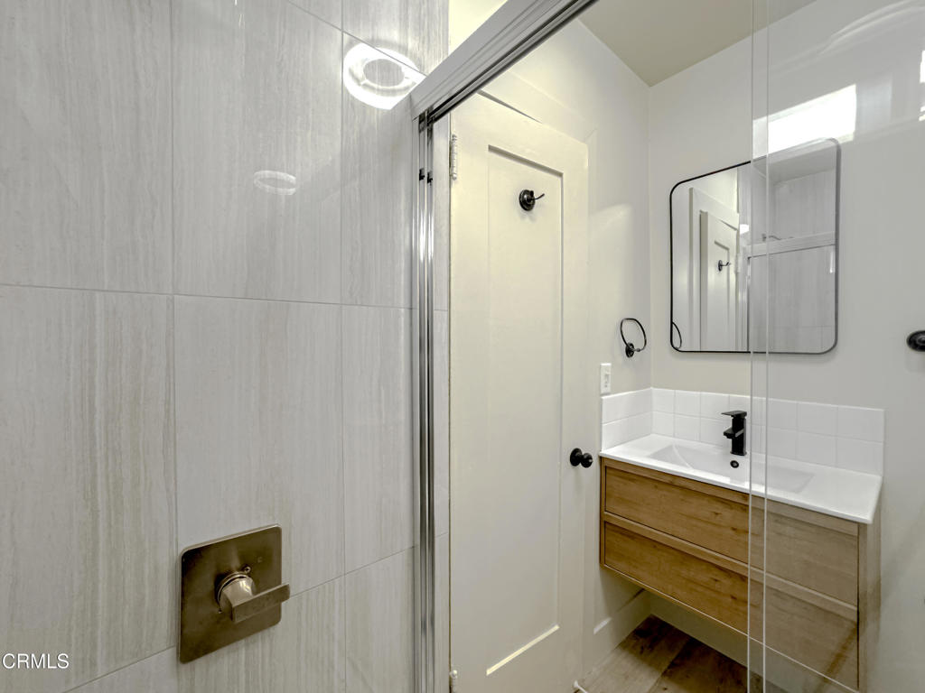 Los Angeles, California, 90036, United States, ,Residential,For Sale,1730001