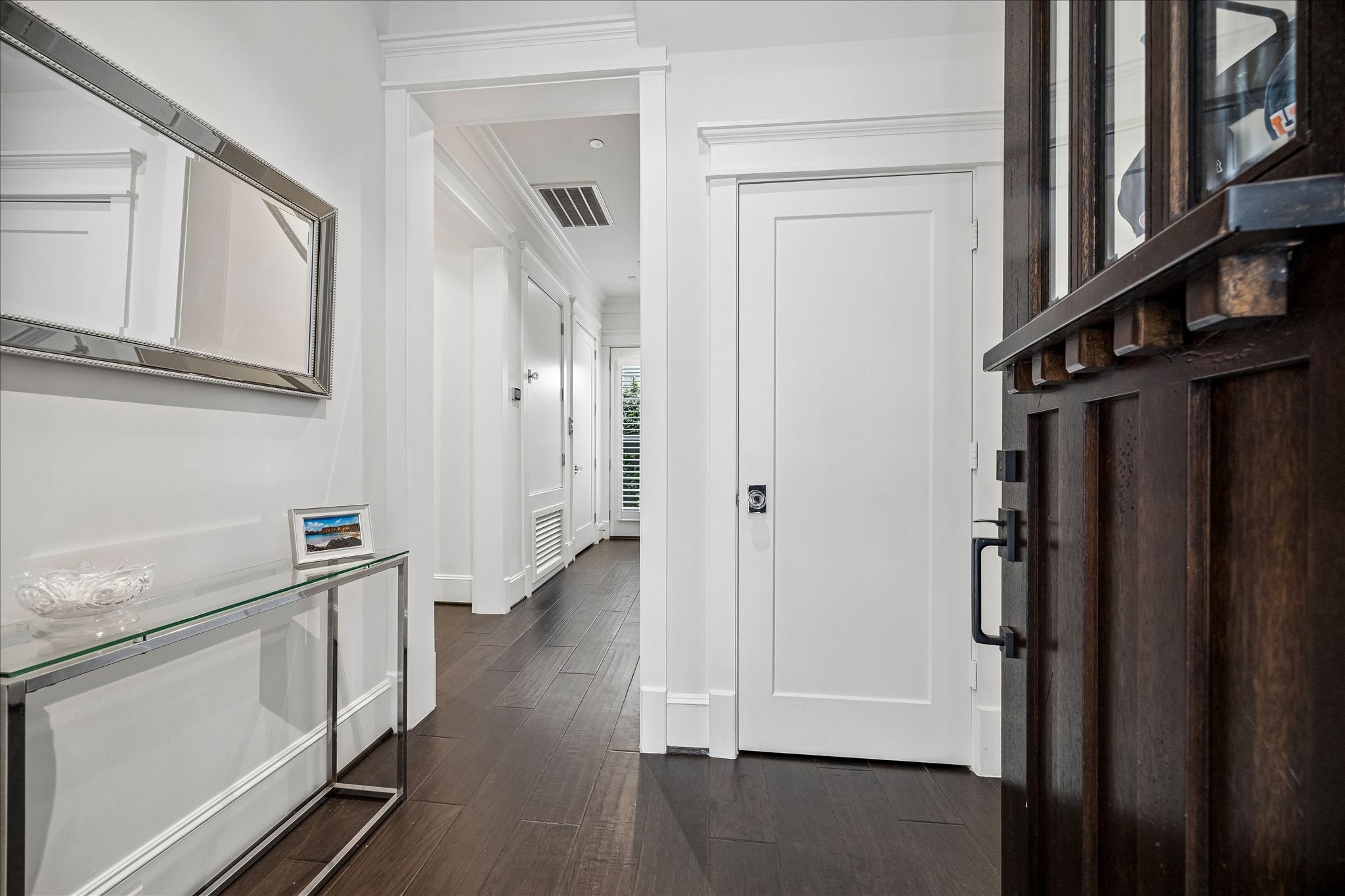  326 W 18th Street - 物件實景