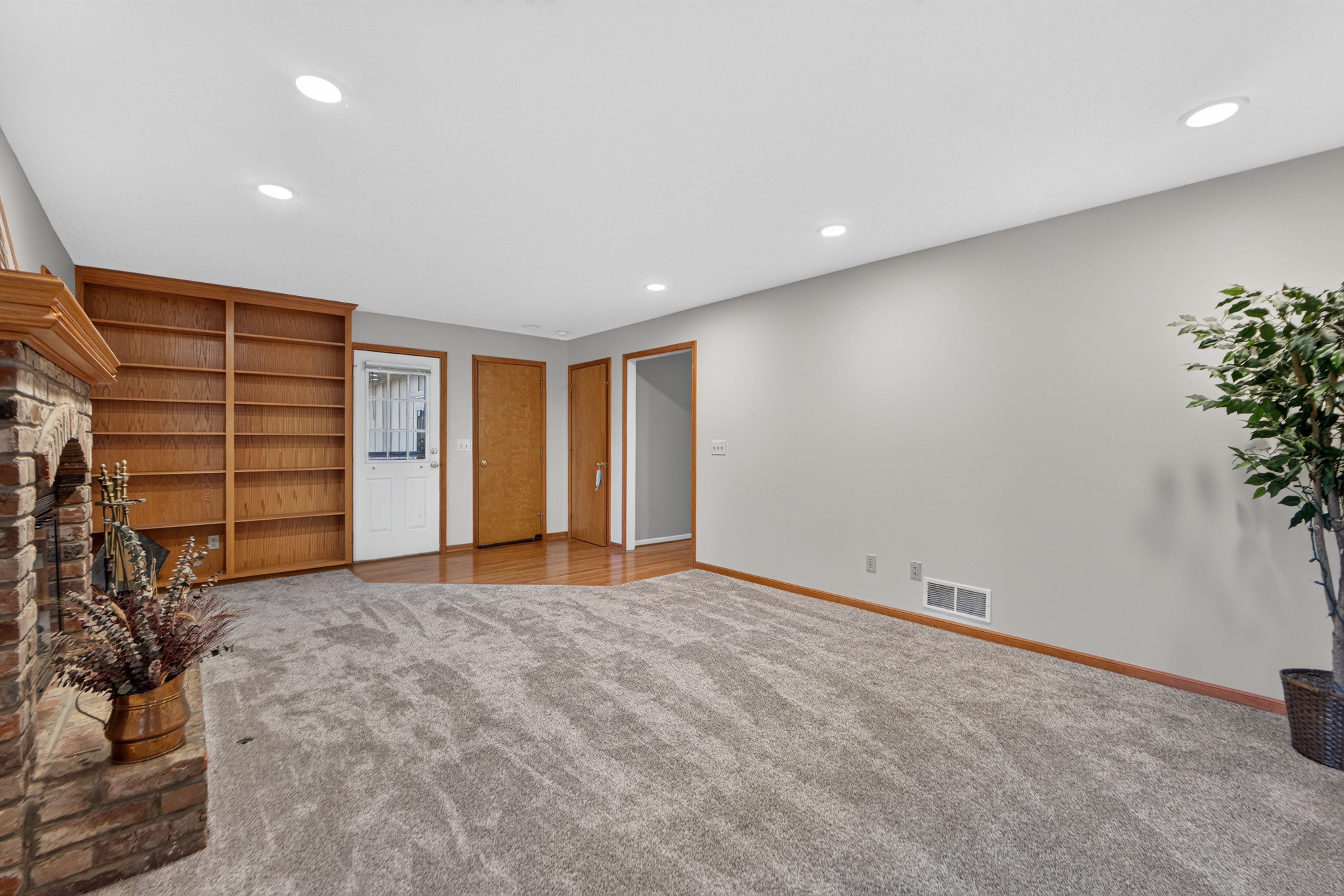  10228 Caenen Drive, Lenexa, KS 66215 - 物件實景