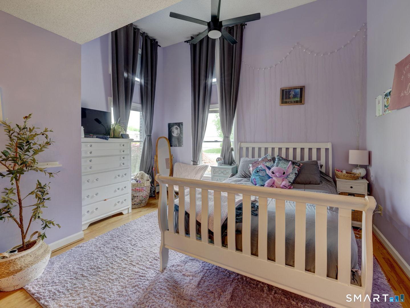 Wethersfield, Connecticut, 06109, United States, 3 Bedrooms Bedrooms, ,4 BathroomsBathrooms,Residential,For Sale,2048104