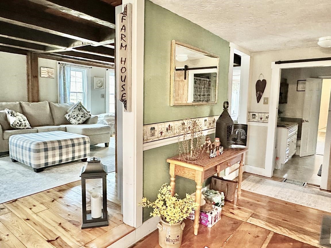 Plymouth, New Hampshire, 03264, United States, 4 Bedrooms Bedrooms, ,1 BathroomBathrooms,Residential,For Sale,1993277