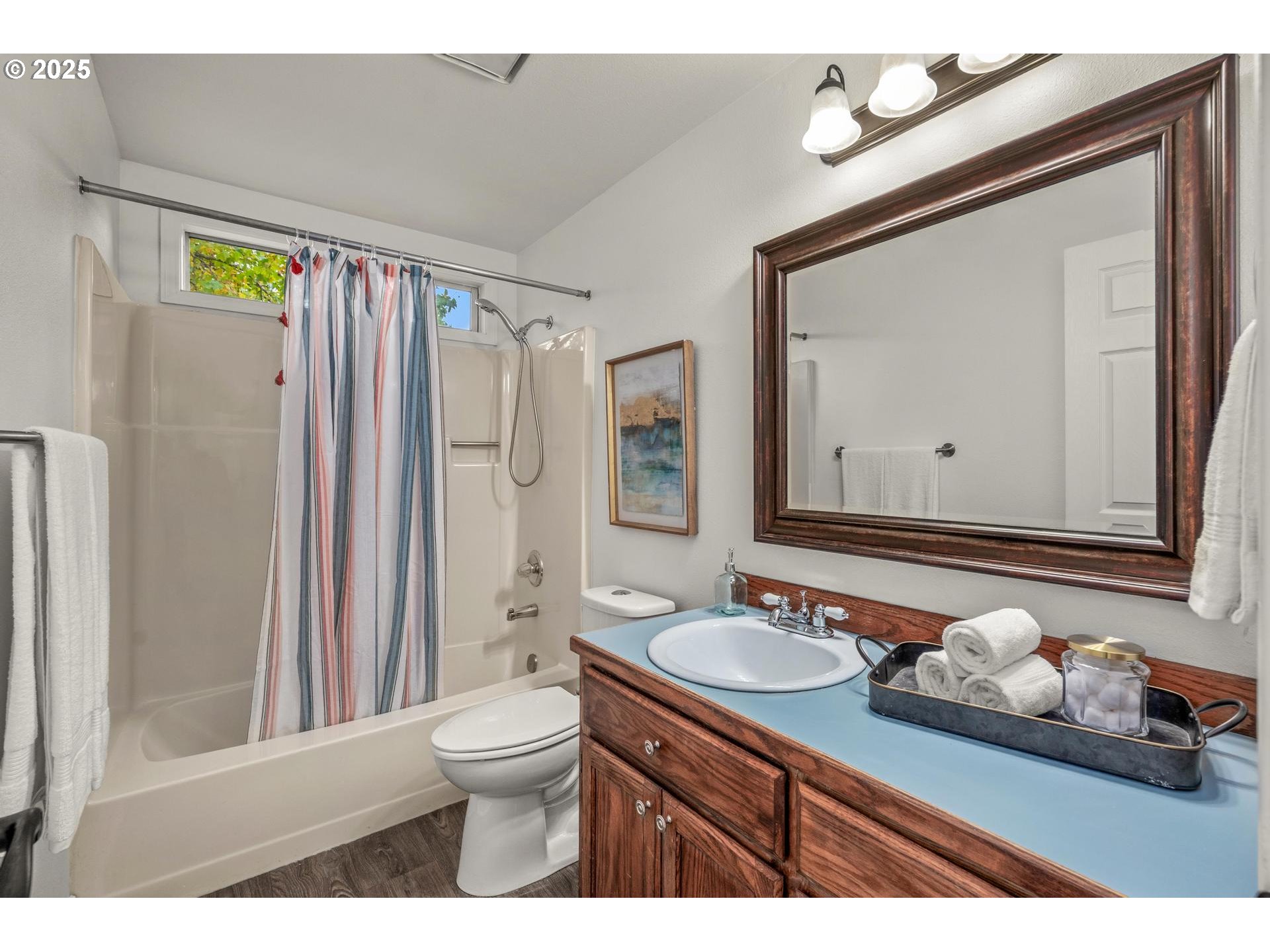 Hillsboro, Oregon, 97124, United States, 3 Bedrooms Bedrooms, ,2 BathroomsBathrooms,Residential,For Sale,1865919