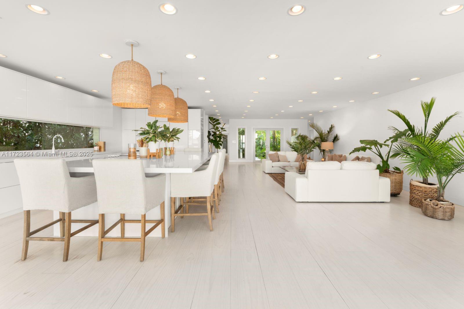 Miami Beach, Florida, 33141, United States, 4 Bedrooms Bedrooms, ,4 BathroomsBathrooms,Residential,For Sale,1688608