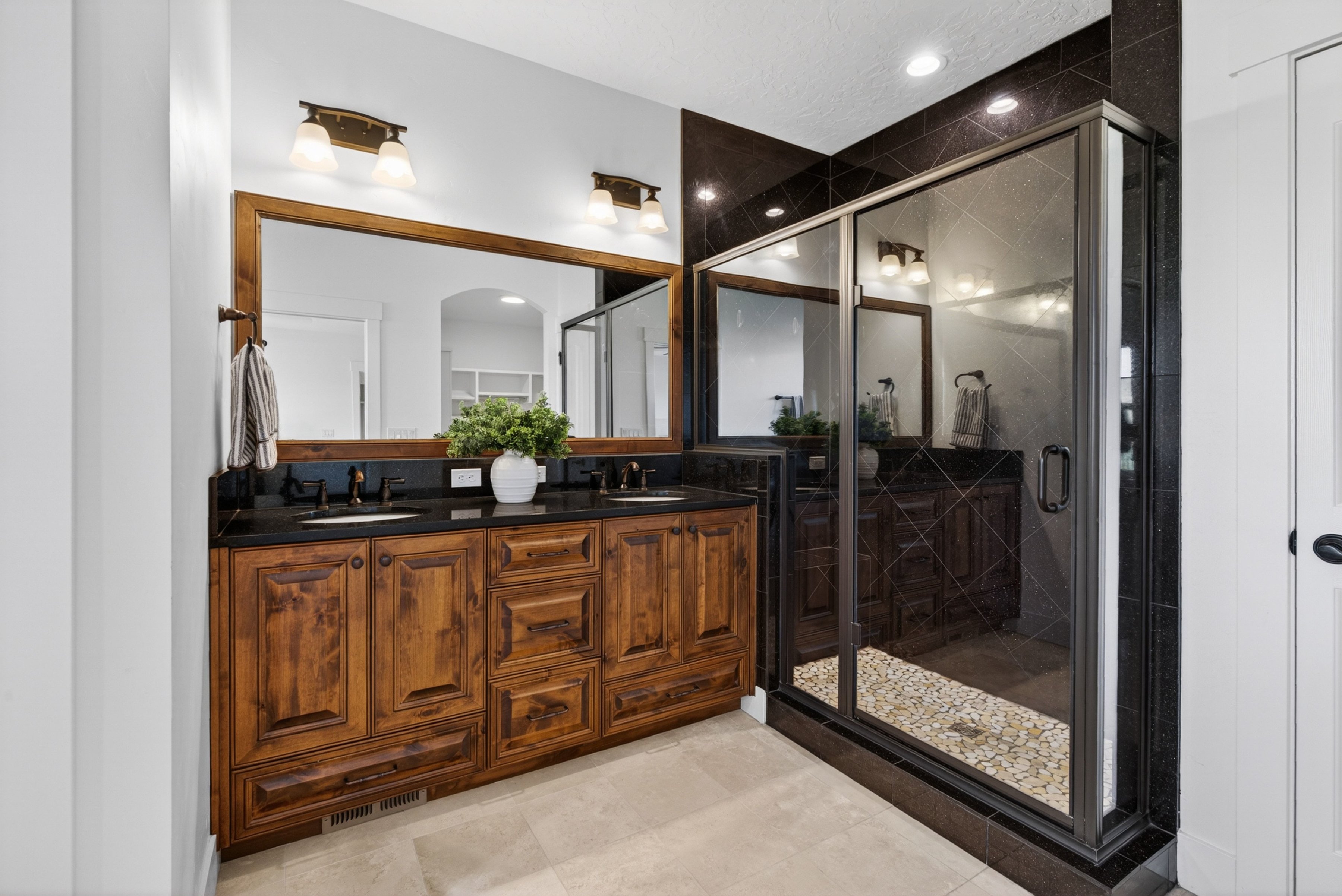  Refined Southeast Boise Living with Panoramic Vistas - 物件實景