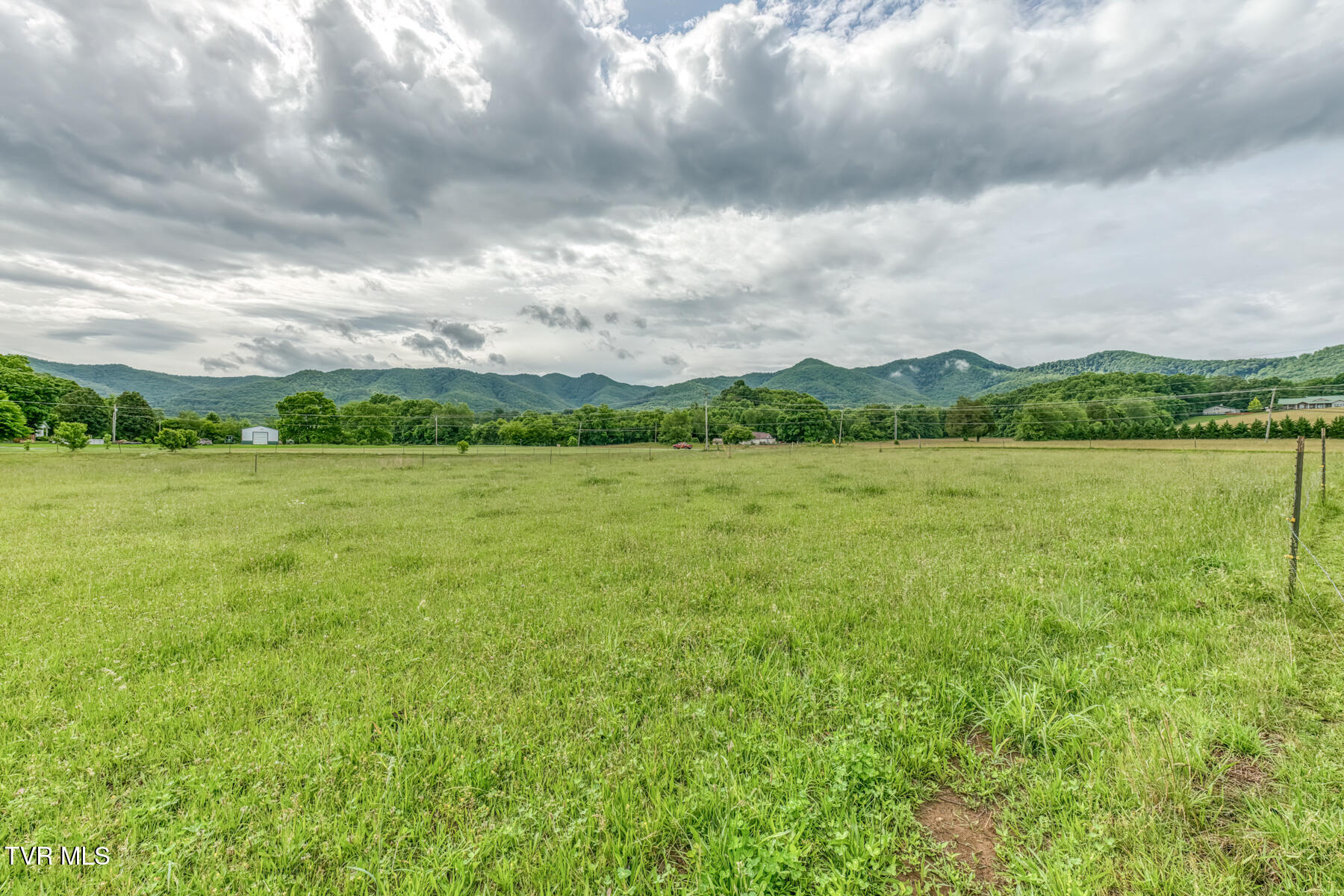 Chuckey, Tennessee, 37641, United States, 3 Bedrooms Bedrooms, ,1 BathroomBathrooms,Residential,For Sale,2048745