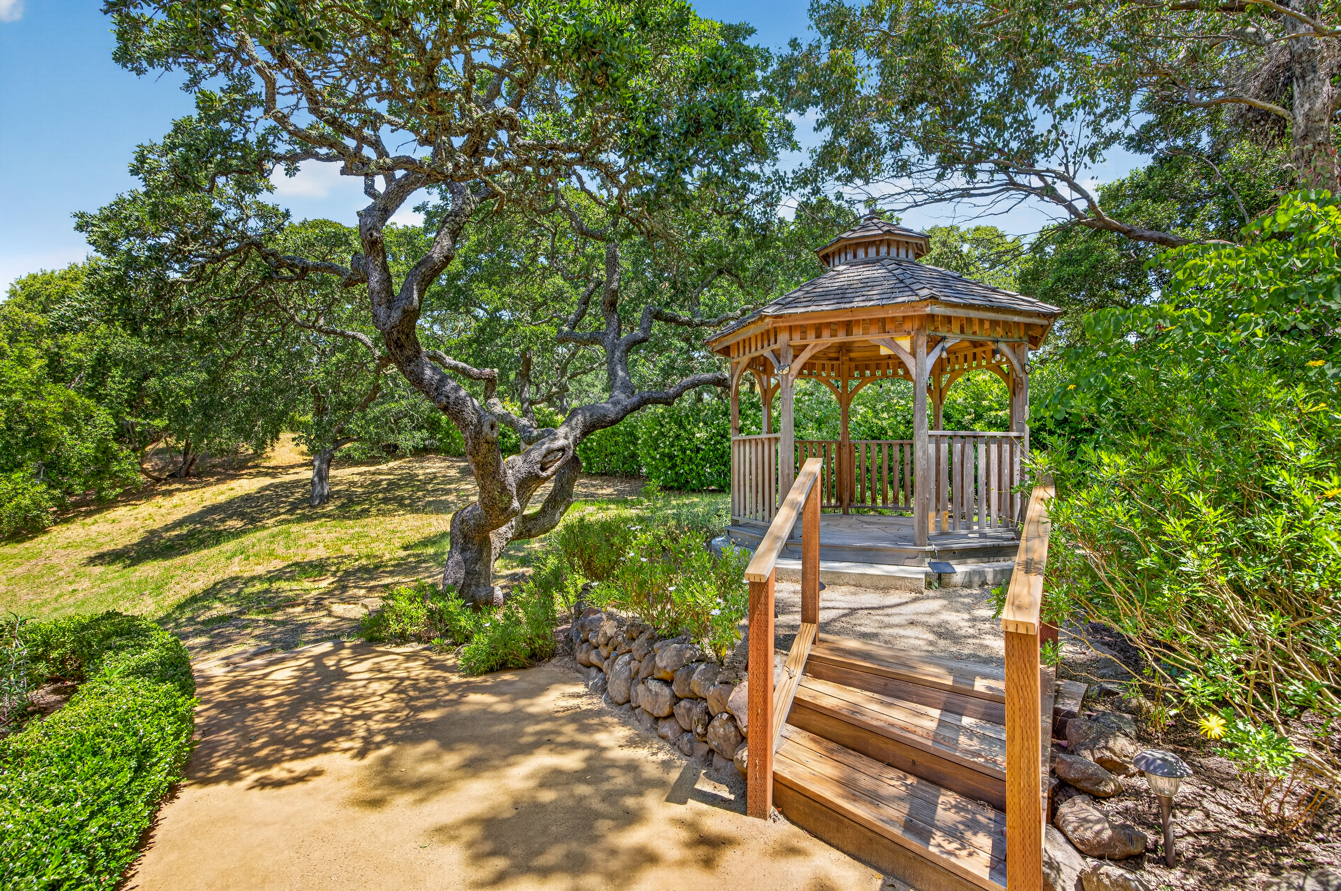  Grand Estate in Novato’s Prestigious Gated Lockton Lane - 物件實景