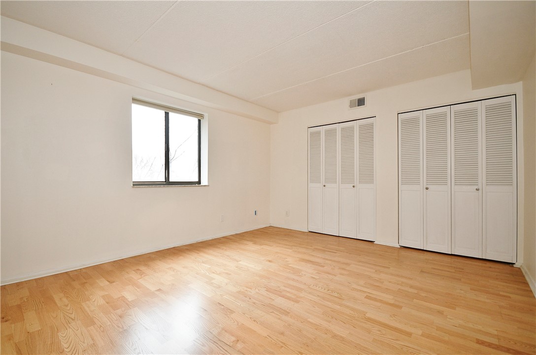 1000 Grandview Avenue Unit 401, Mt Washington, Pennsylvania, 15211, United States, 2 Bedrooms Bedrooms, ,2 BathroomsBathrooms,Residential,For Sale,1000 Grandview Avenue Unit 401,1662868