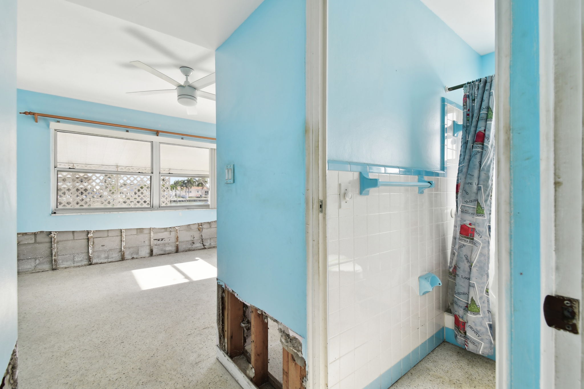 Madeira Beach, Florida, 33708, United States, 3 Bedrooms Bedrooms, ,2 BathroomsBathrooms,Residential,For Sale,1943278