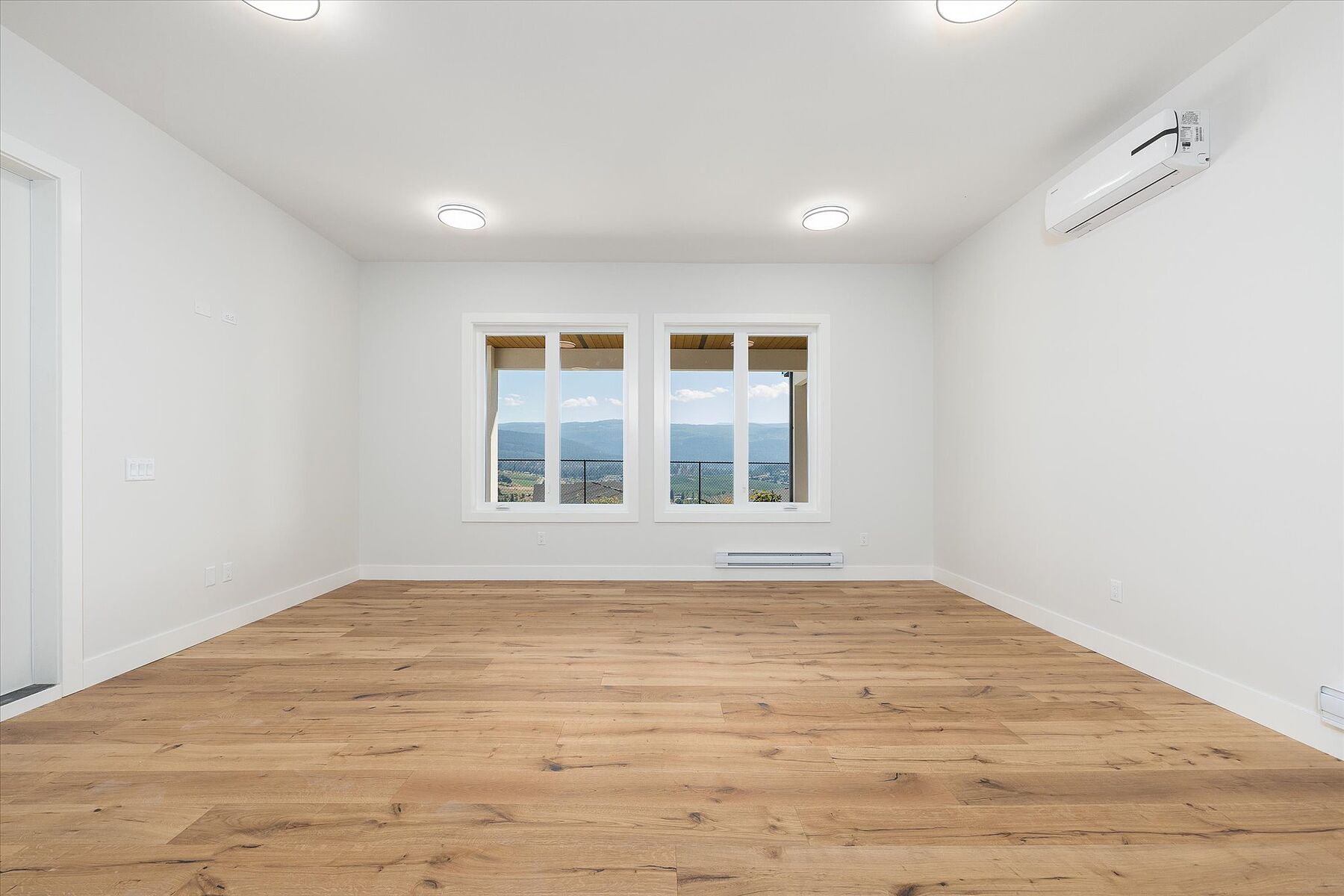  Spacious Modern Build - 物件實景