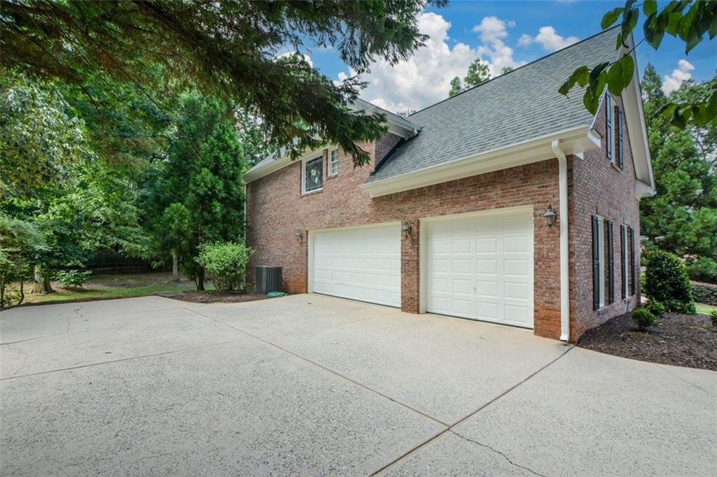 Alpharetta, Georgia, 30022, United States, 5 Bedrooms Bedrooms, ,5 BathroomsBathrooms,Residential,For Sale,2002154