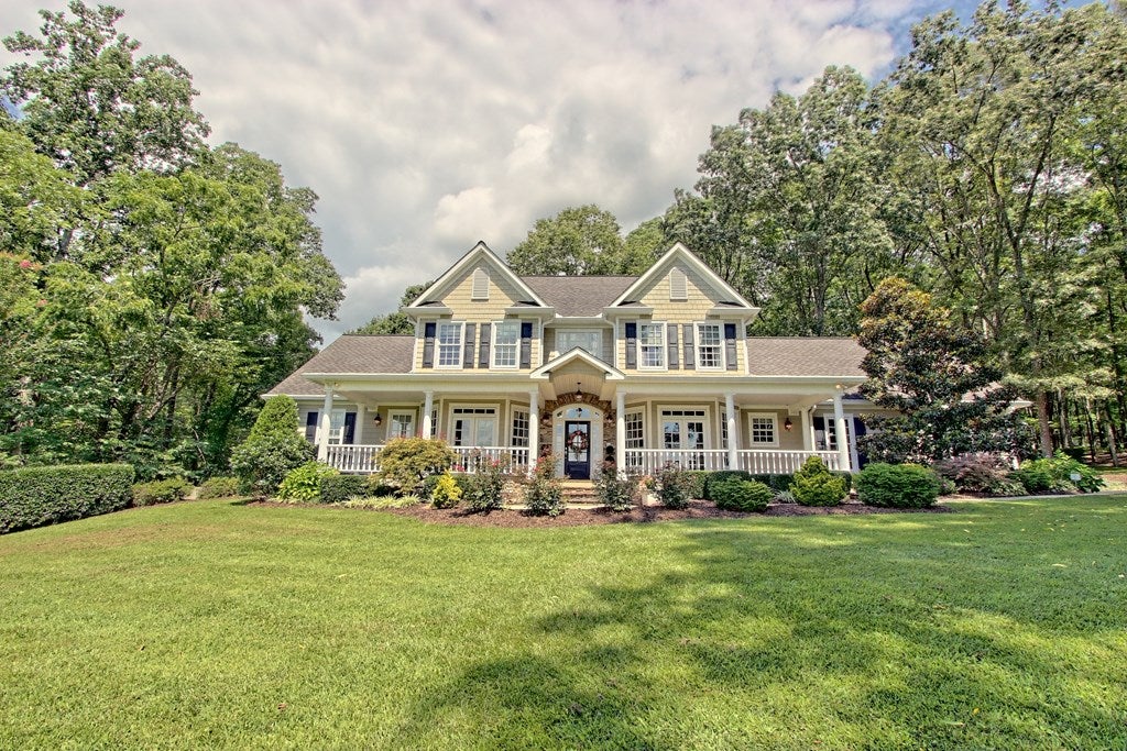 Hayesville, North Carolina, 28904, United States, 5 Bedrooms Bedrooms, ,5 BathroomsBathrooms,Residential,For Sale,1913677