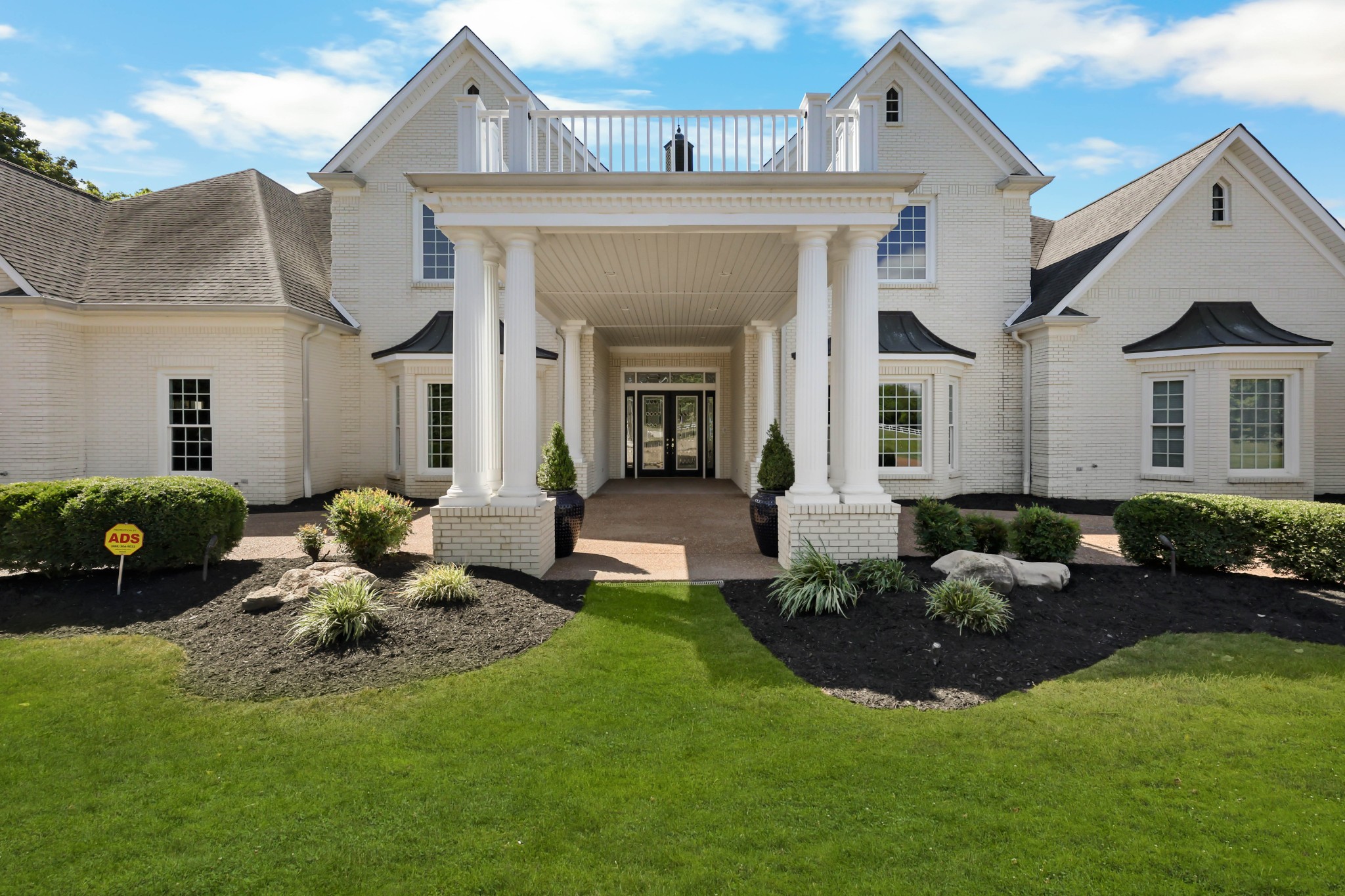 Clarksville, Tennessee, 37043, United States, 4 Bedrooms Bedrooms, ,4 BathroomsBathrooms,Residential,For Sale,1980790