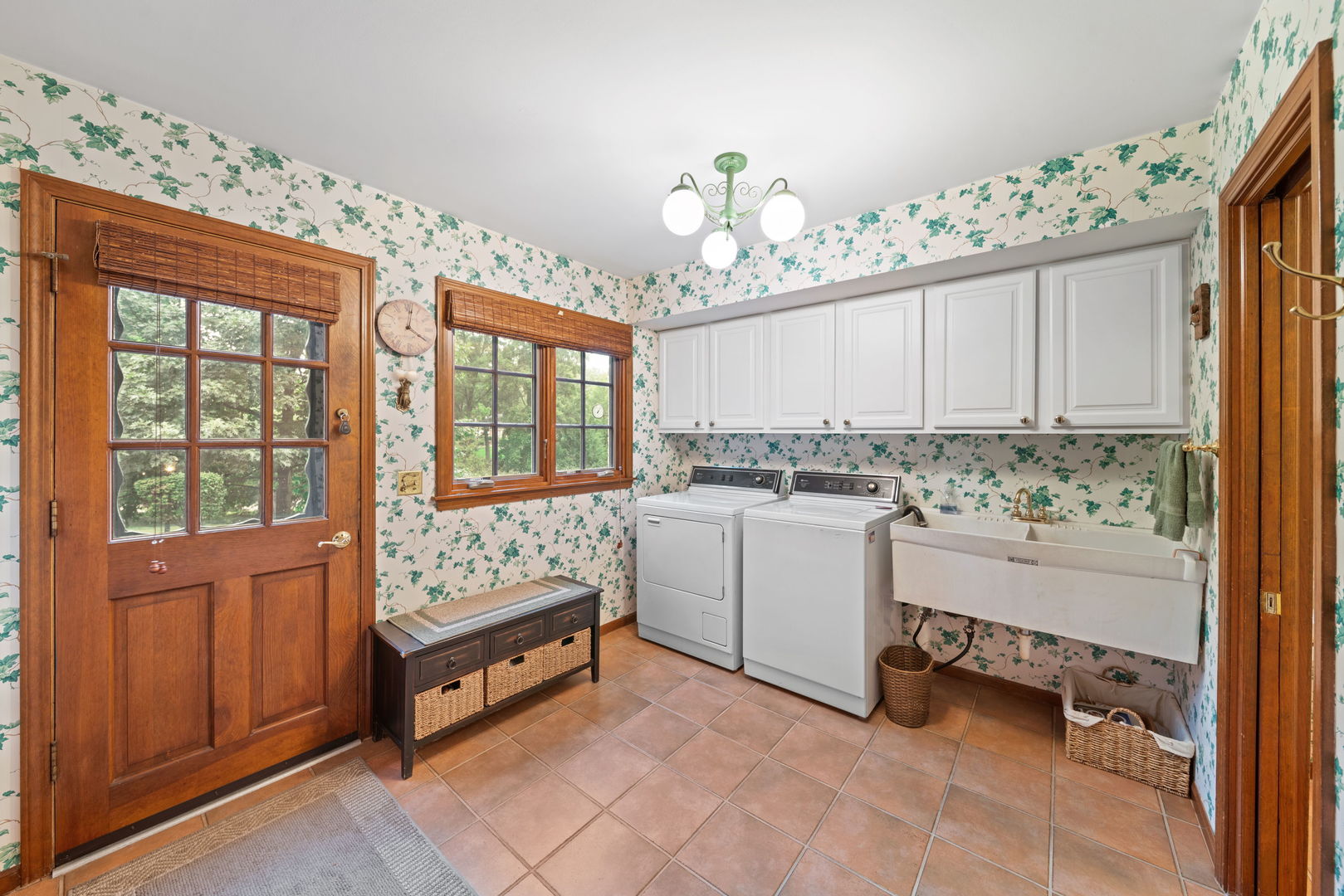 Kildeer, Illinois, 60047, United States, 4 Bedrooms Bedrooms, ,4 BathroomsBathrooms,Residential,For Sale,1940567