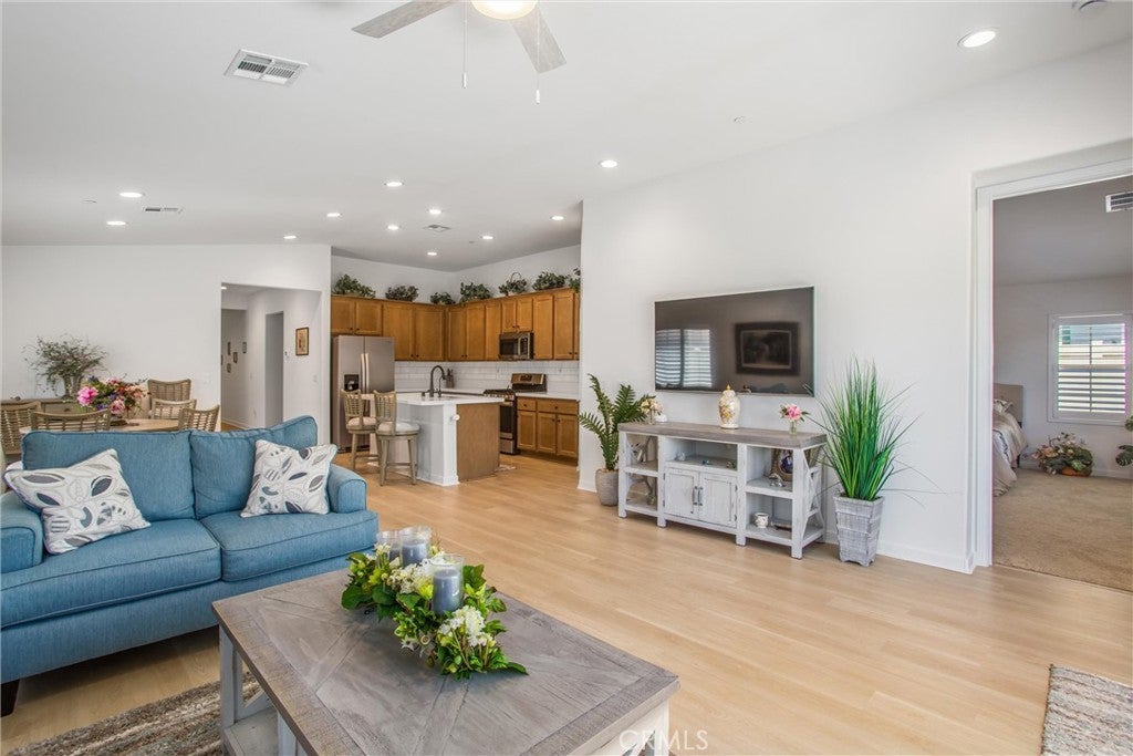Beaumont, California, 92223, United States, 2 Bedrooms Bedrooms, ,2 BathroomsBathrooms,Residential,For Sale,1870116