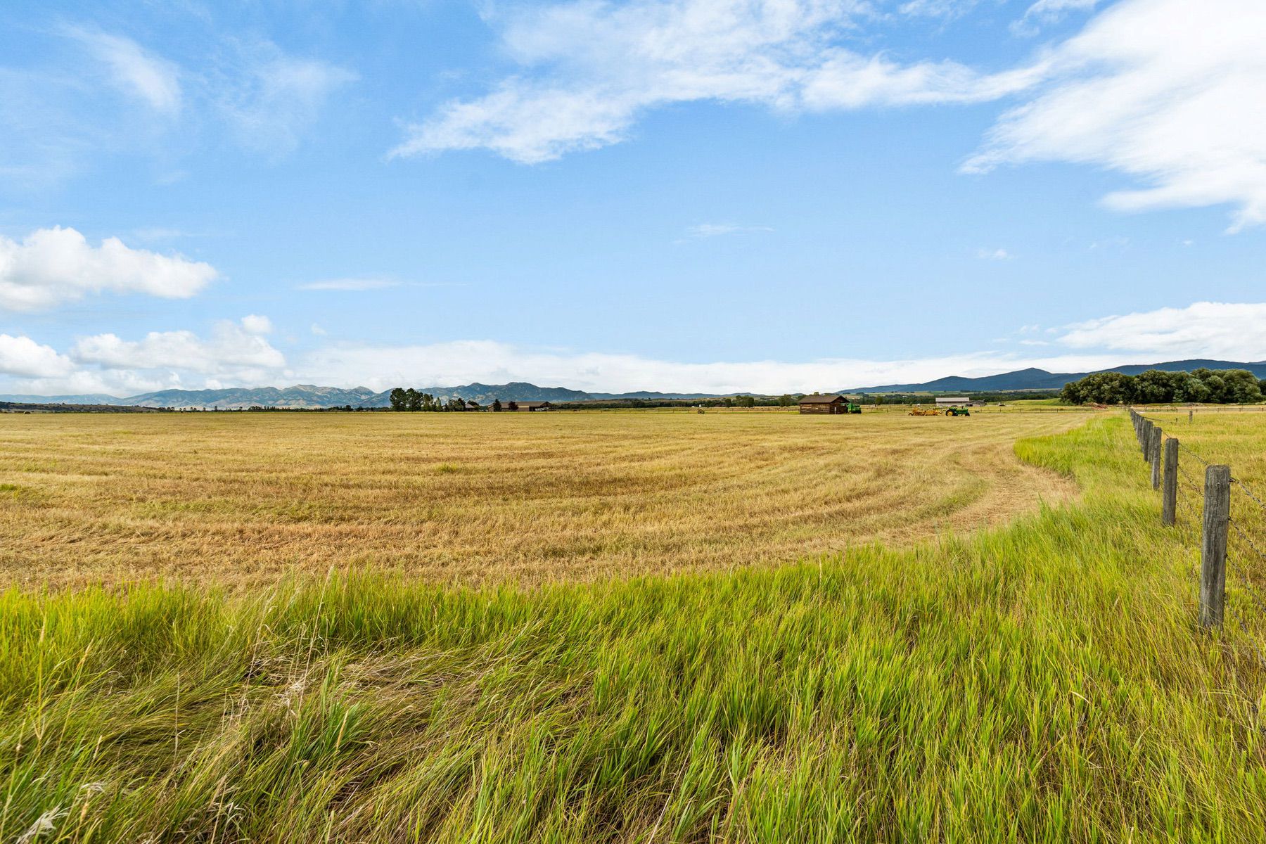  1687 Cottontail Rd - 物件實景
