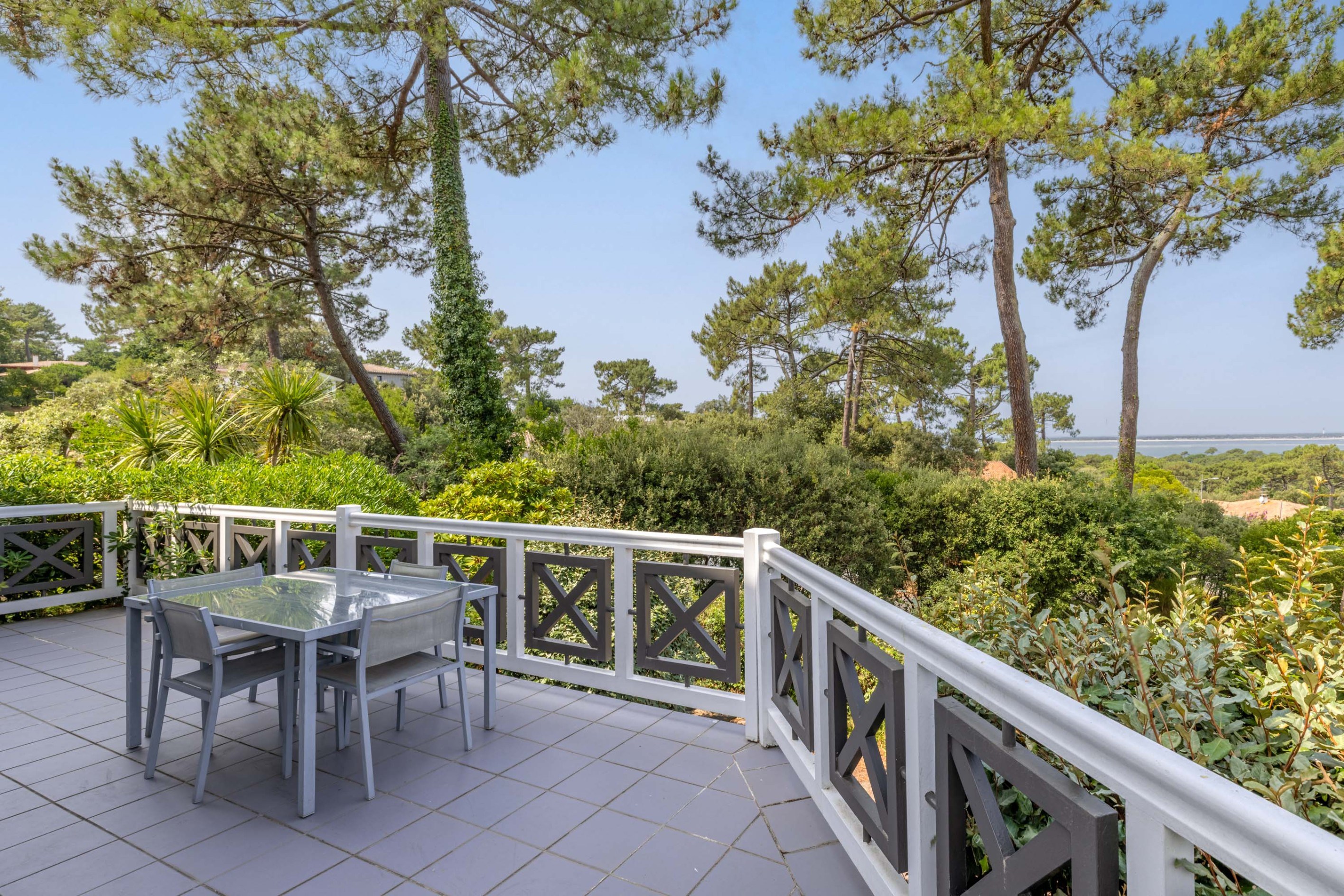  ARCHITECT-DESIGNED VILLA WITH PANORAMIC VIEWS OVER ARCACHON BAY - 物件實景