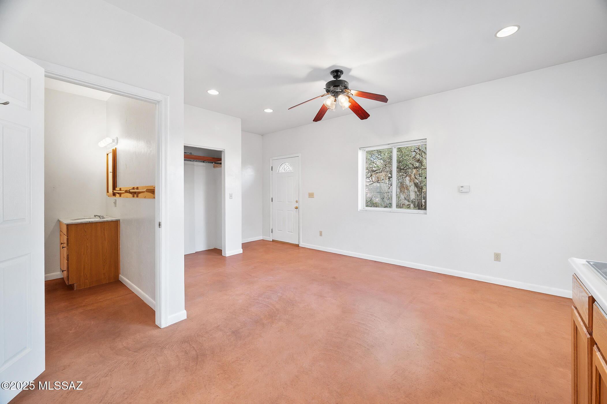 Tucson, Arizona, 85716, United States, 4 Bedrooms Bedrooms, ,4 BathroomsBathrooms,Residential,For Sale,1994782