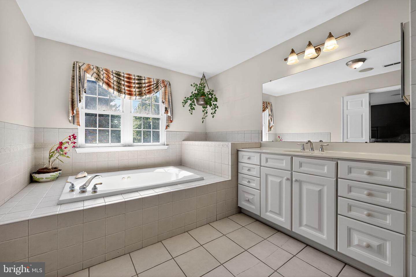 Wallingford, Pennsylvania, 19086, United States, 3 Bedrooms Bedrooms, ,4 BathroomsBathrooms,Residential,For Sale,2000507