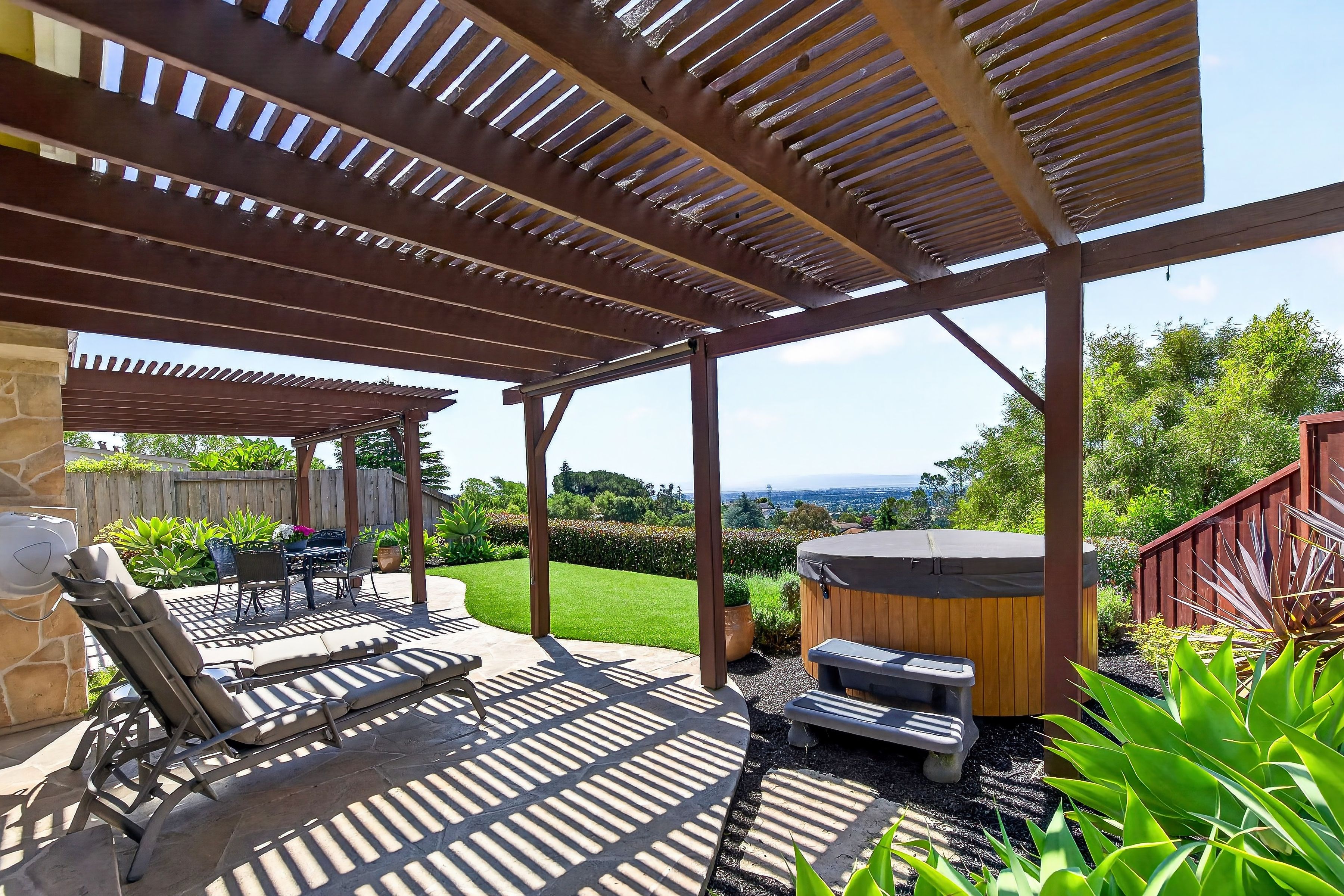  18596 W. Cavendish Drive, Castro Valley - 物件實景