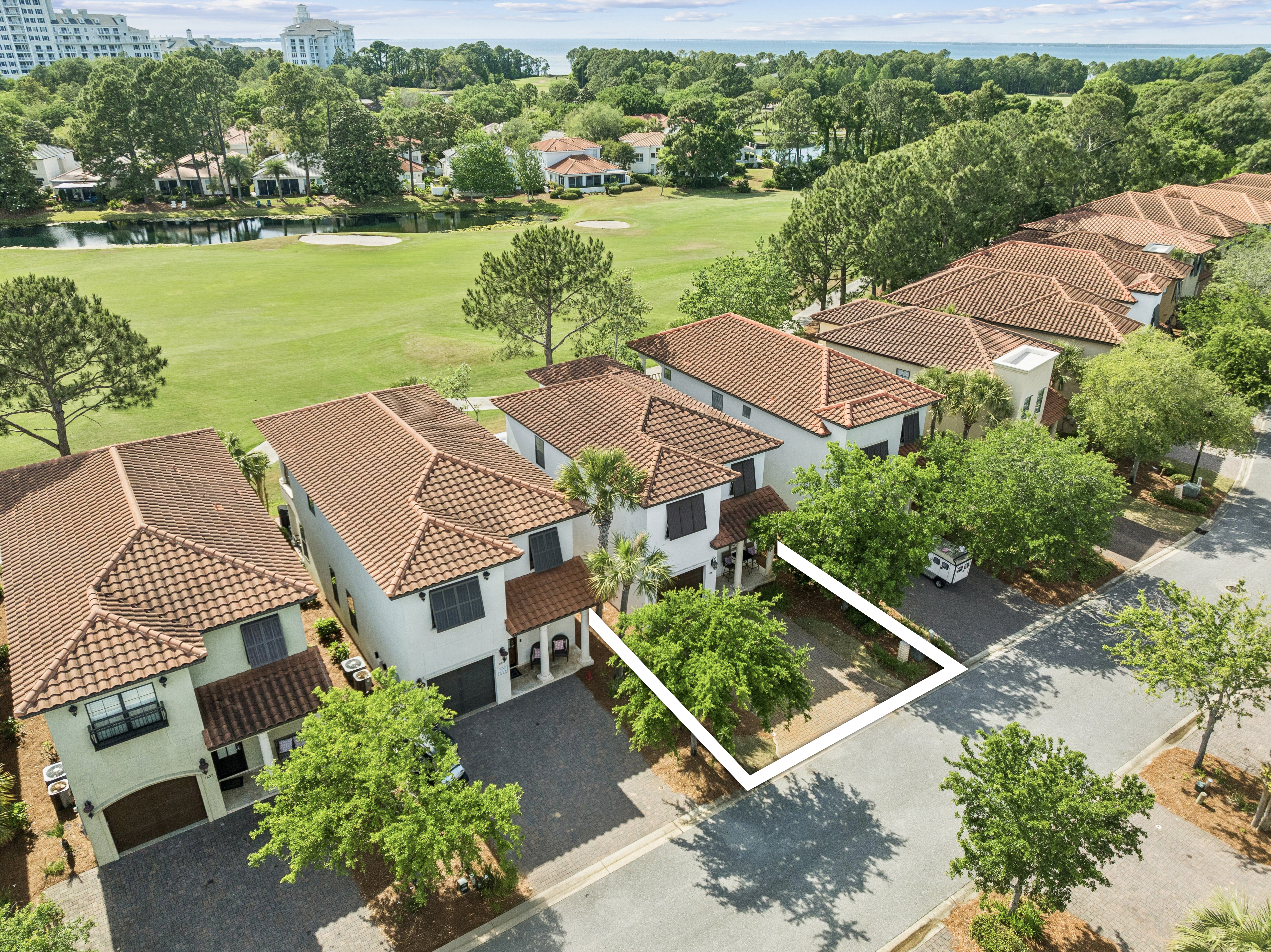  Golf-Course Villa With Garage And Resort Amenities - 物件實景