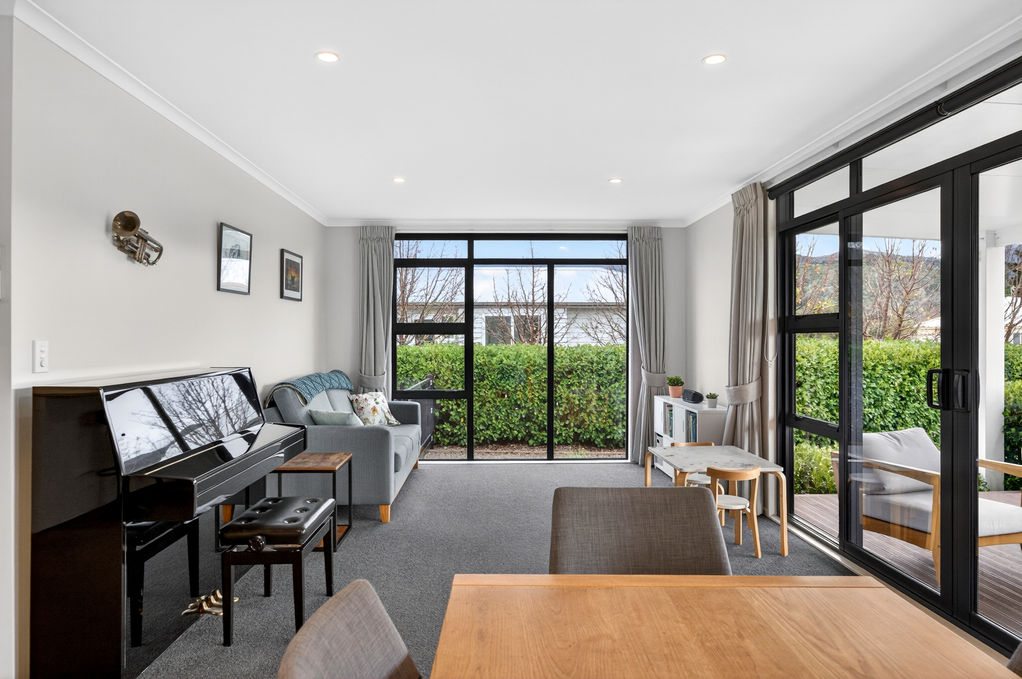  Bright, Modern Living with Private Appeal - 物件實景