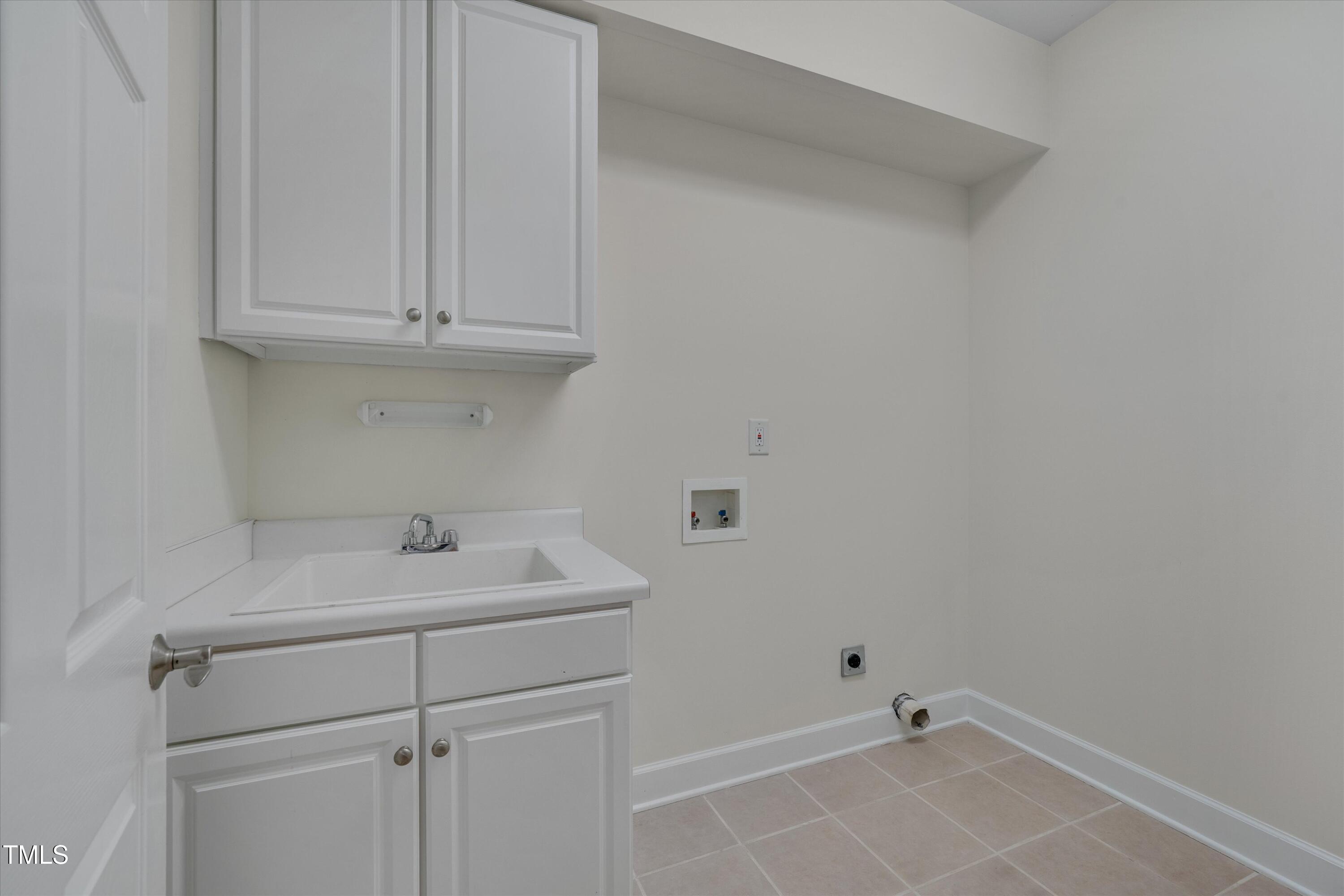 Hillsborough, North Carolina, 27278, United States, 4 Bedrooms Bedrooms, ,4 BathroomsBathrooms,Residential,For Sale,1947049
