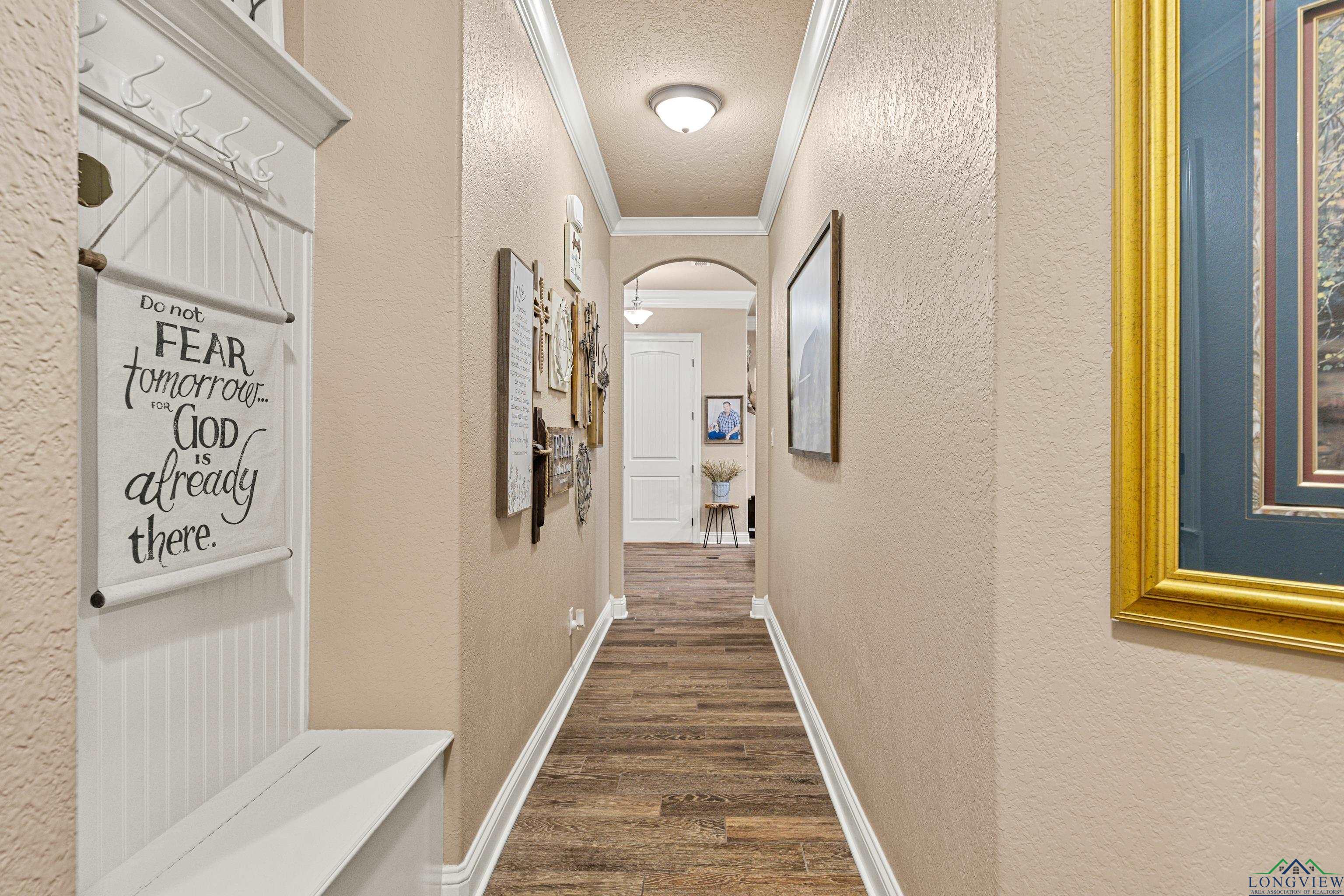 Longview, Texas, 75605, United States, 5 Bedrooms Bedrooms, ,3 BathroomsBathrooms,Residential,For Sale,1827224