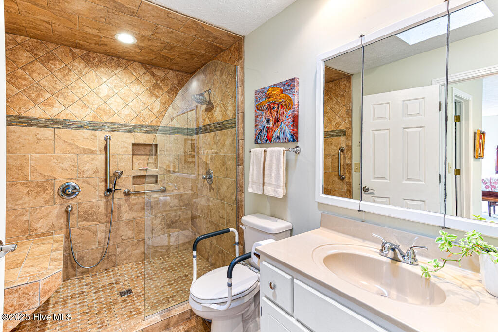 Pinehurst, North Carolina, 28374, United States, 2 Bedrooms Bedrooms, ,2 BathroomsBathrooms,Residential,For Sale,1984734