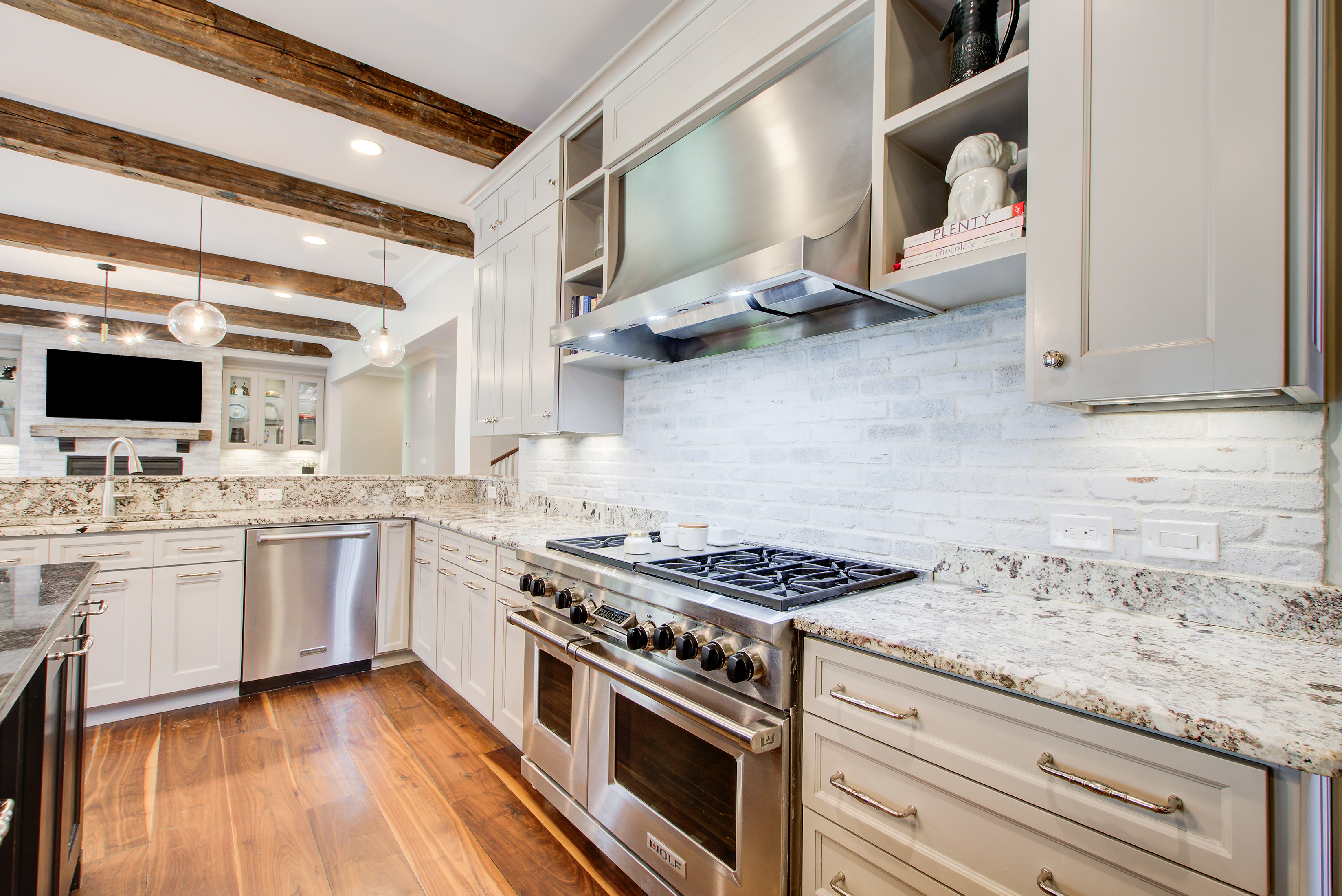  Exceptional Space and Craftsmanship in Custom Brookhaven Home - 物件實景