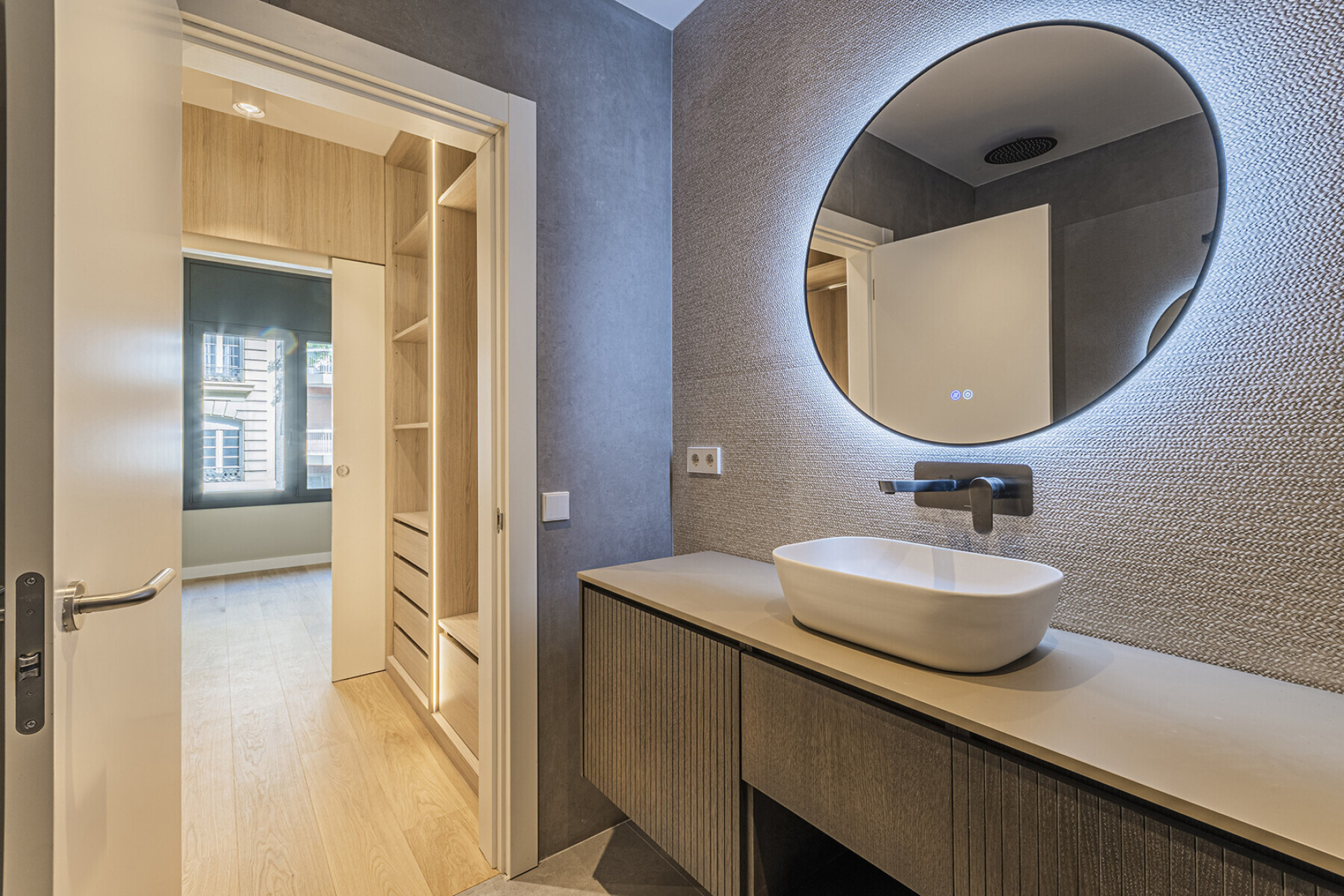  Elegant 5 Bedroom Renovated Apartment in Barcelona - 物件實景