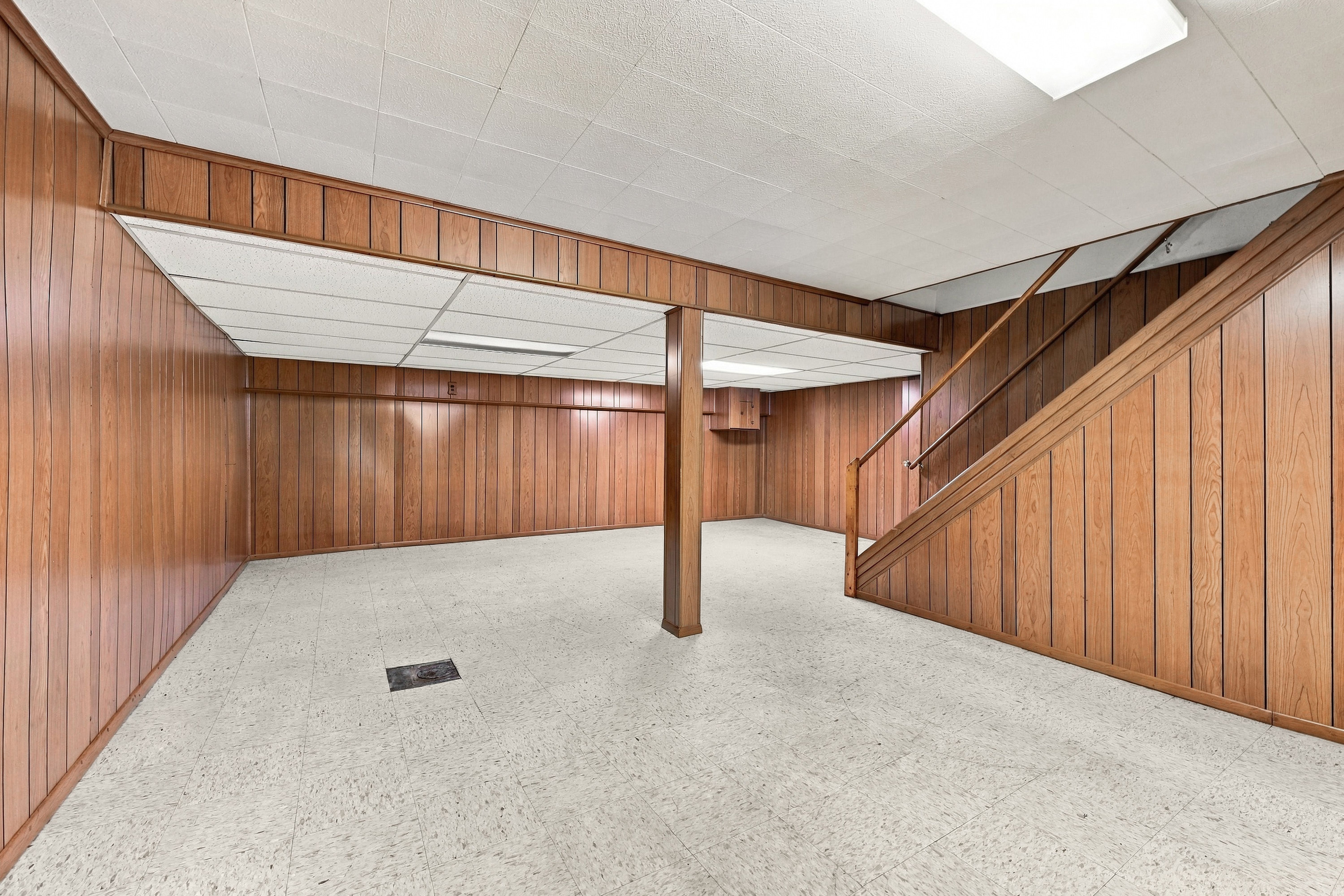  16 South Rolling Hills Avenue, Irwin, PA 15642 - 物件實景