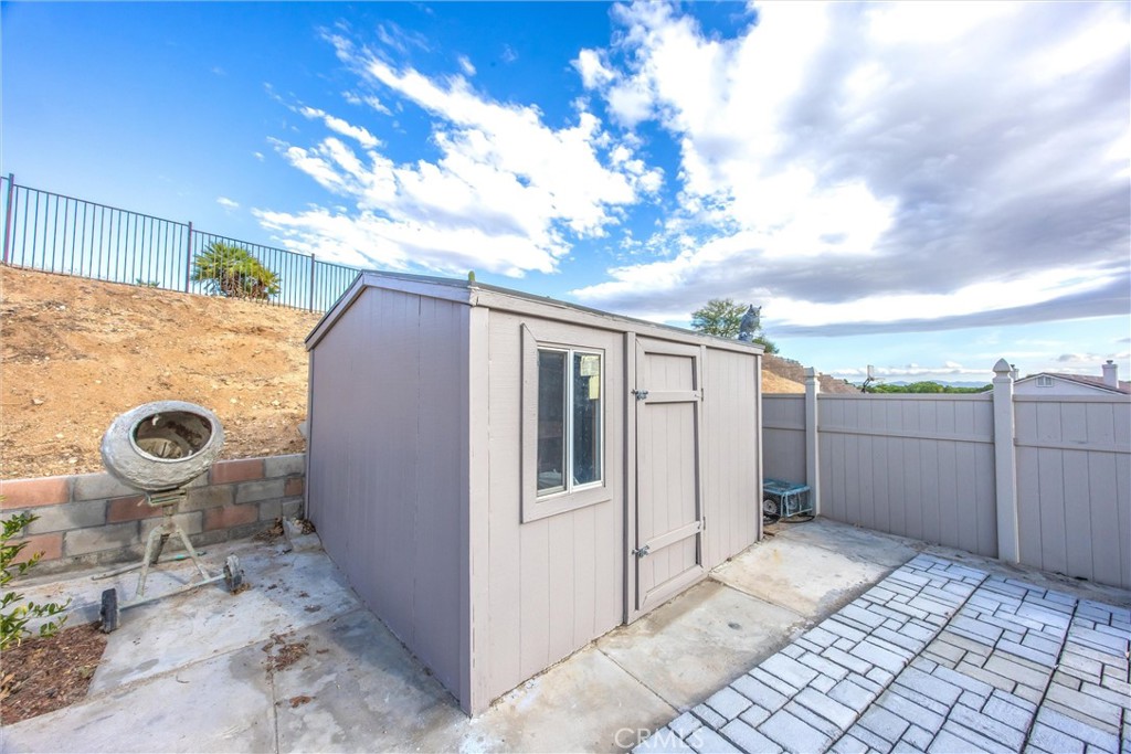 Apple Valley, California, 92307, United States, 5 Bedrooms Bedrooms, ,3 BathroomsBathrooms,Residential,For Sale,2049361