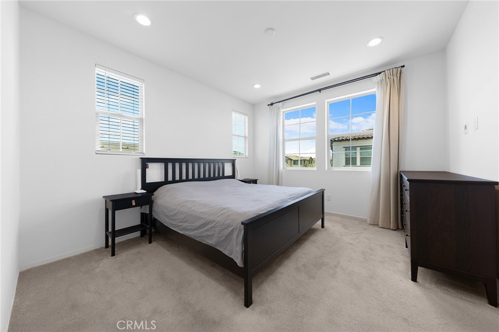 Chino, California, 91708, United States, 2 Bedrooms Bedrooms, ,3 BathroomsBathrooms,Residential,For Sale,1932480